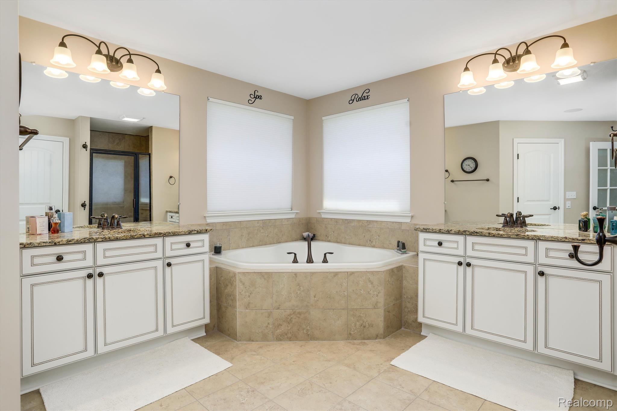 6929 OAKHURST RIDGE Road