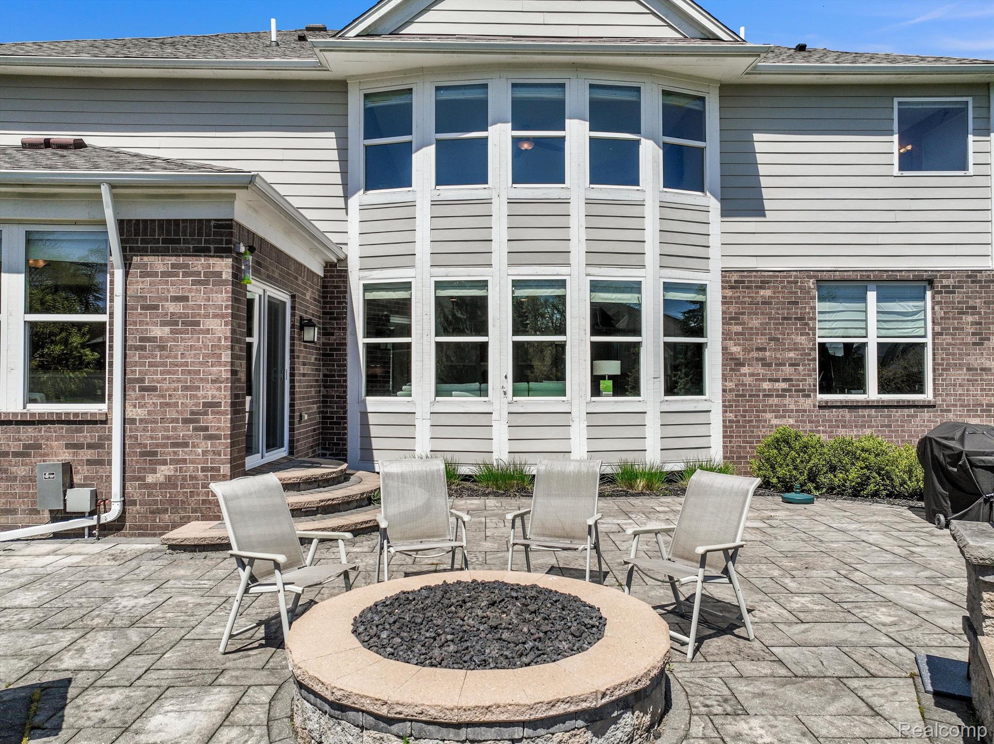 6929 OAKHURST RIDGE Road