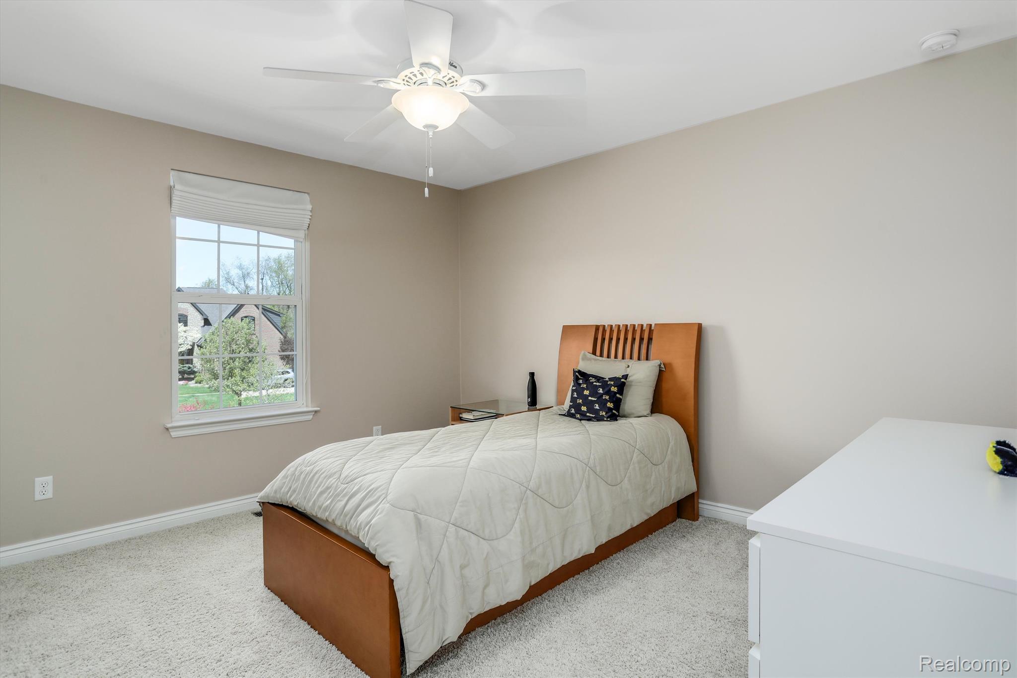 6929 OAKHURST RIDGE Road