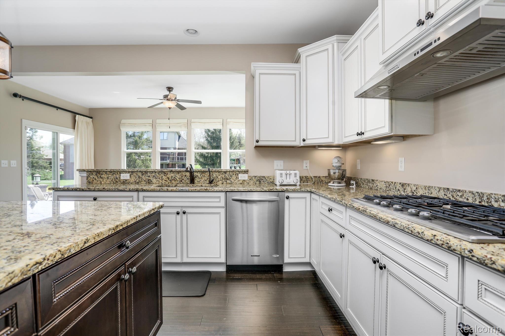 6929 OAKHURST RIDGE Road