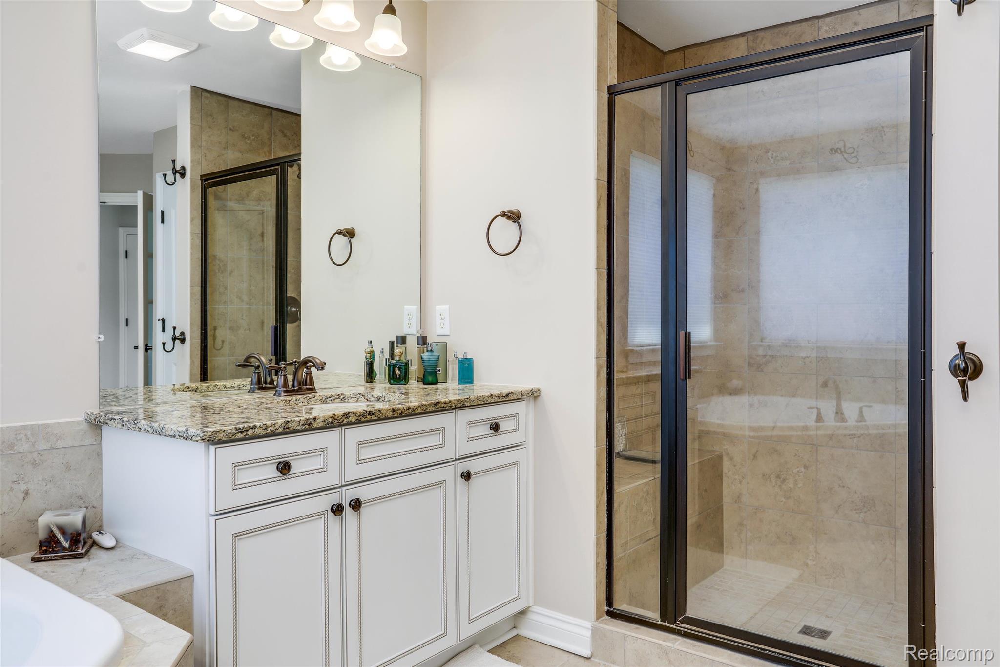 6929 OAKHURST RIDGE Road