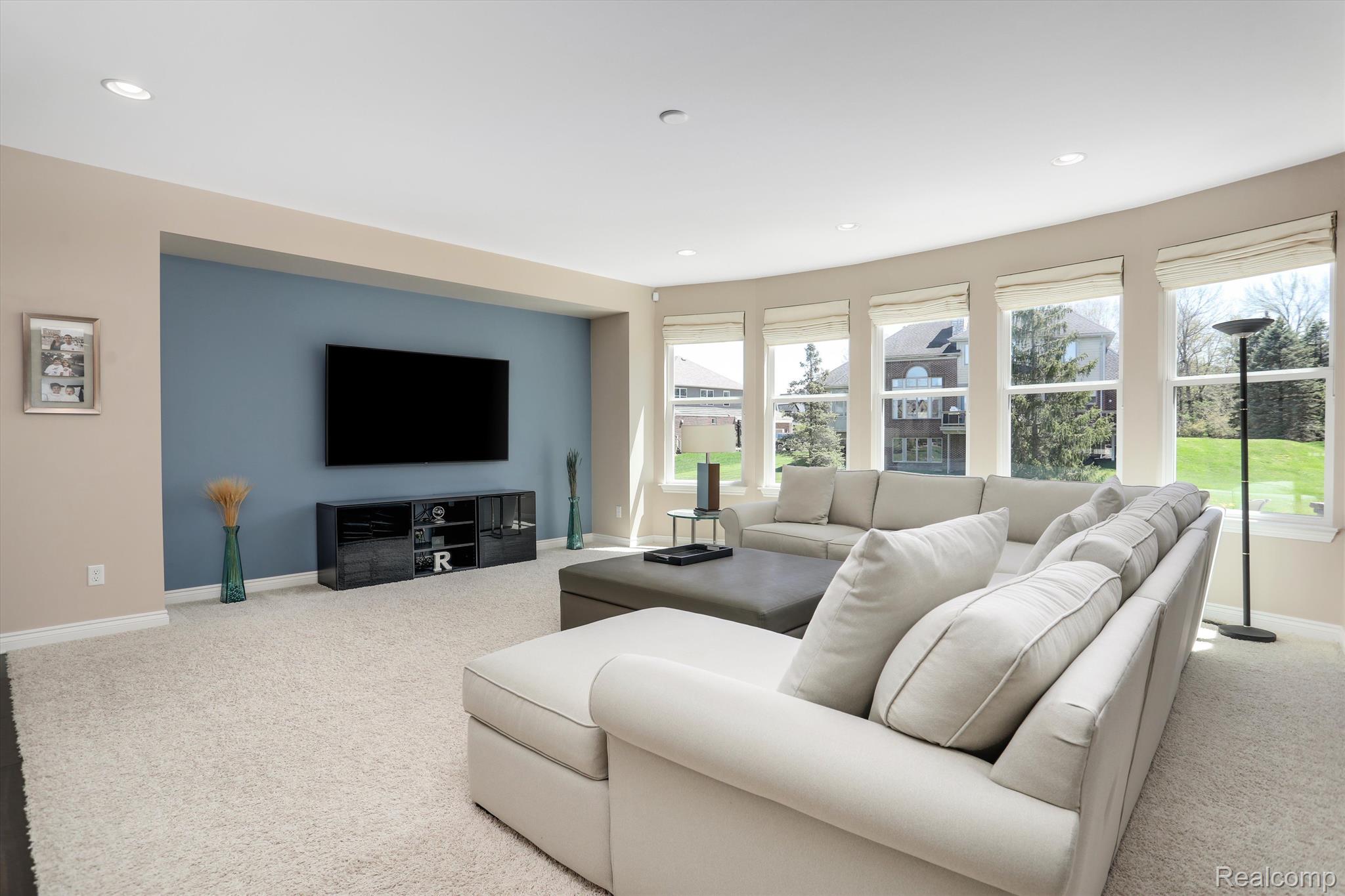 6929 OAKHURST RIDGE Road