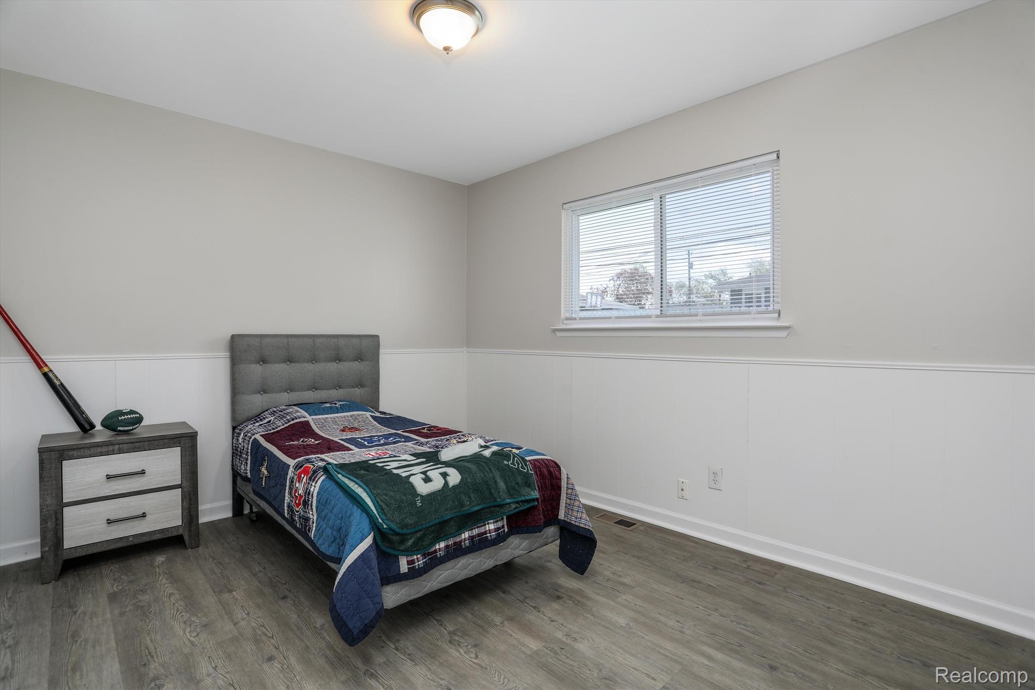 5299 CLINTON RIVER Drive