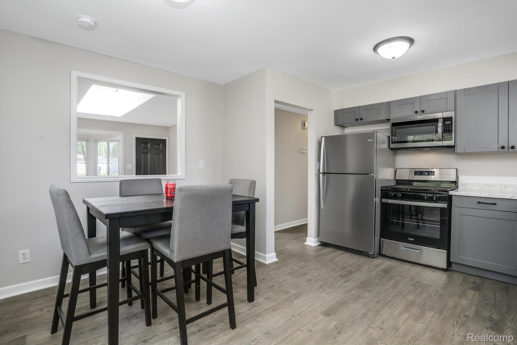 5299 CLINTON RIVER Drive