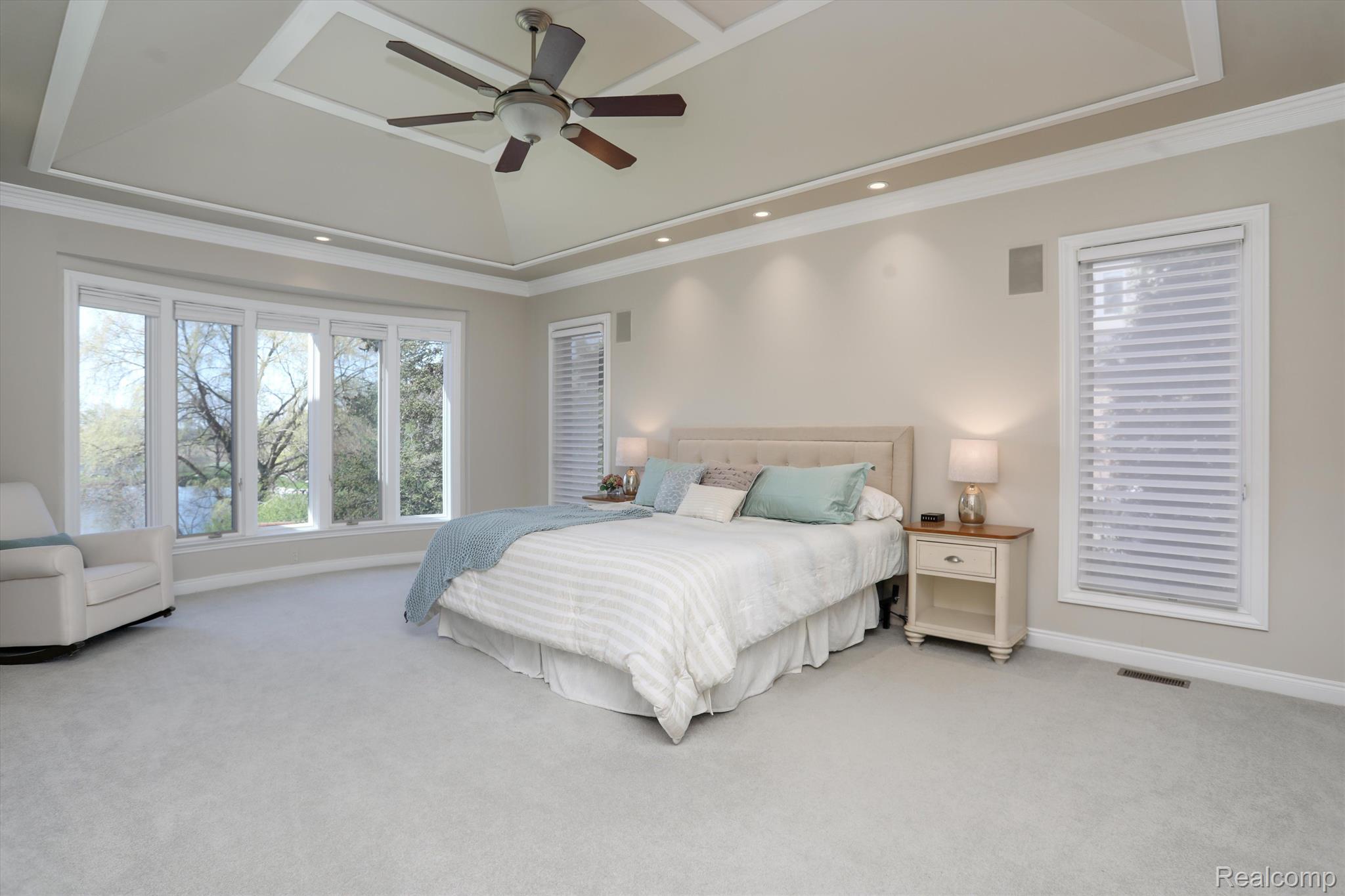 6997 OAKHURST RIDGE Road