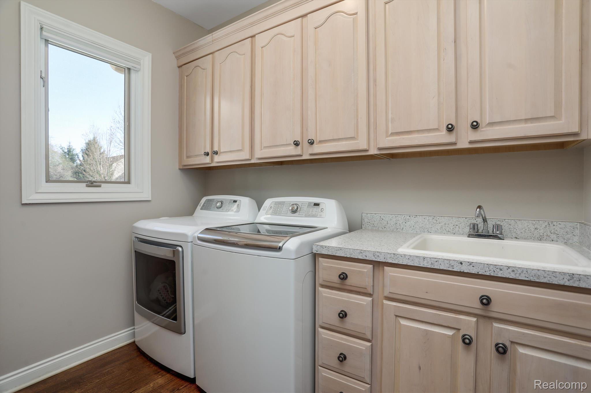 6997 OAKHURST RIDGE Road