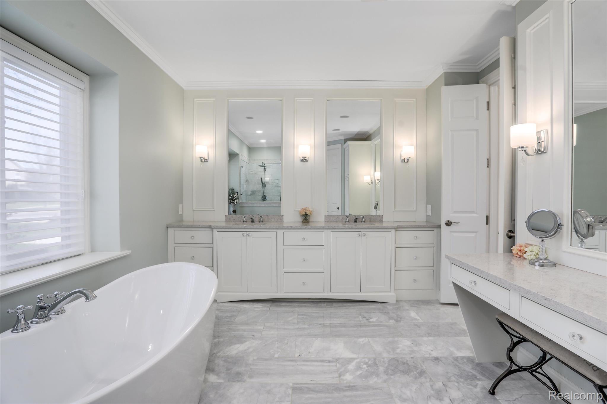 6997 OAKHURST RIDGE Road