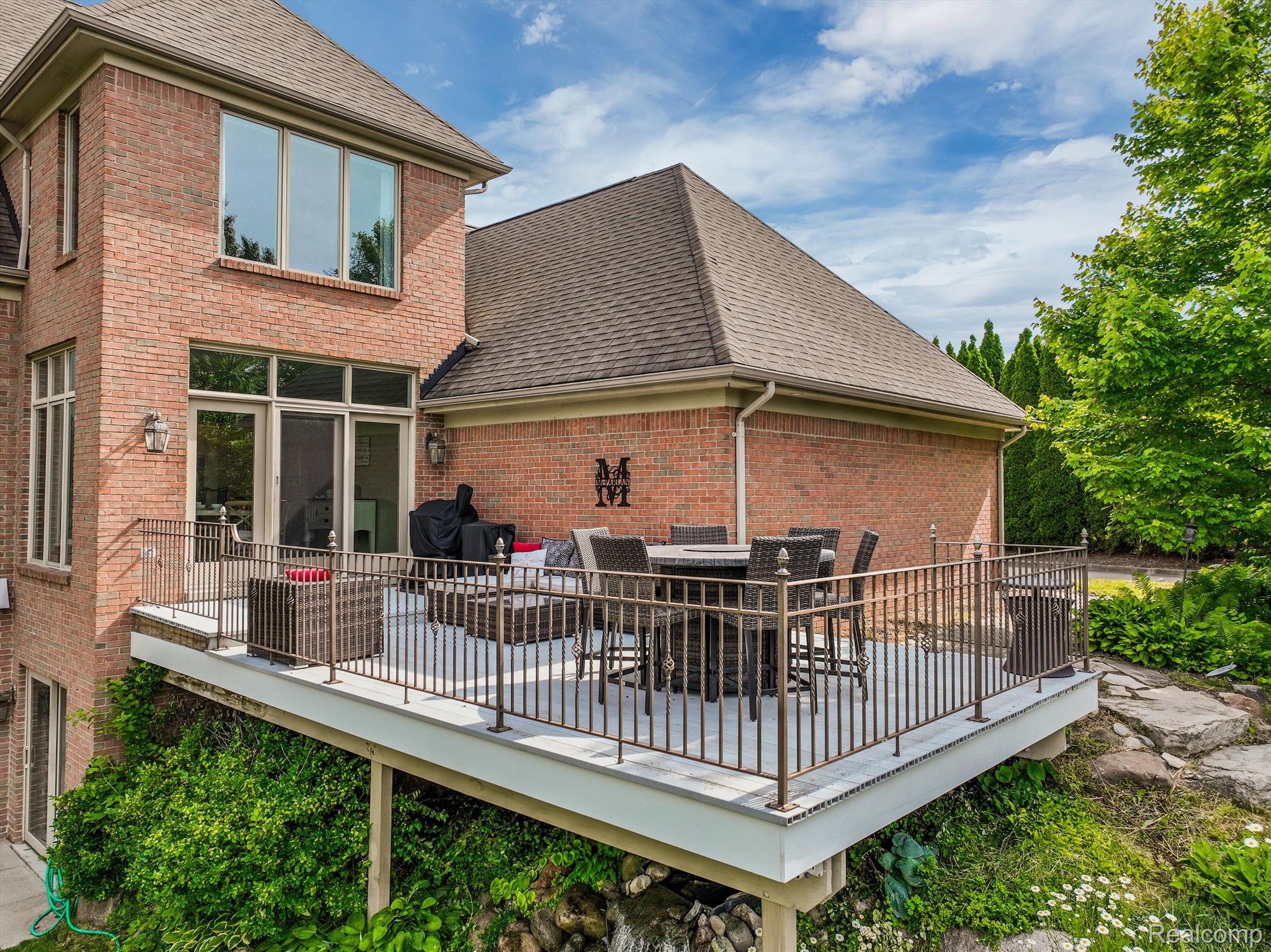 6997 OAKHURST RIDGE Road