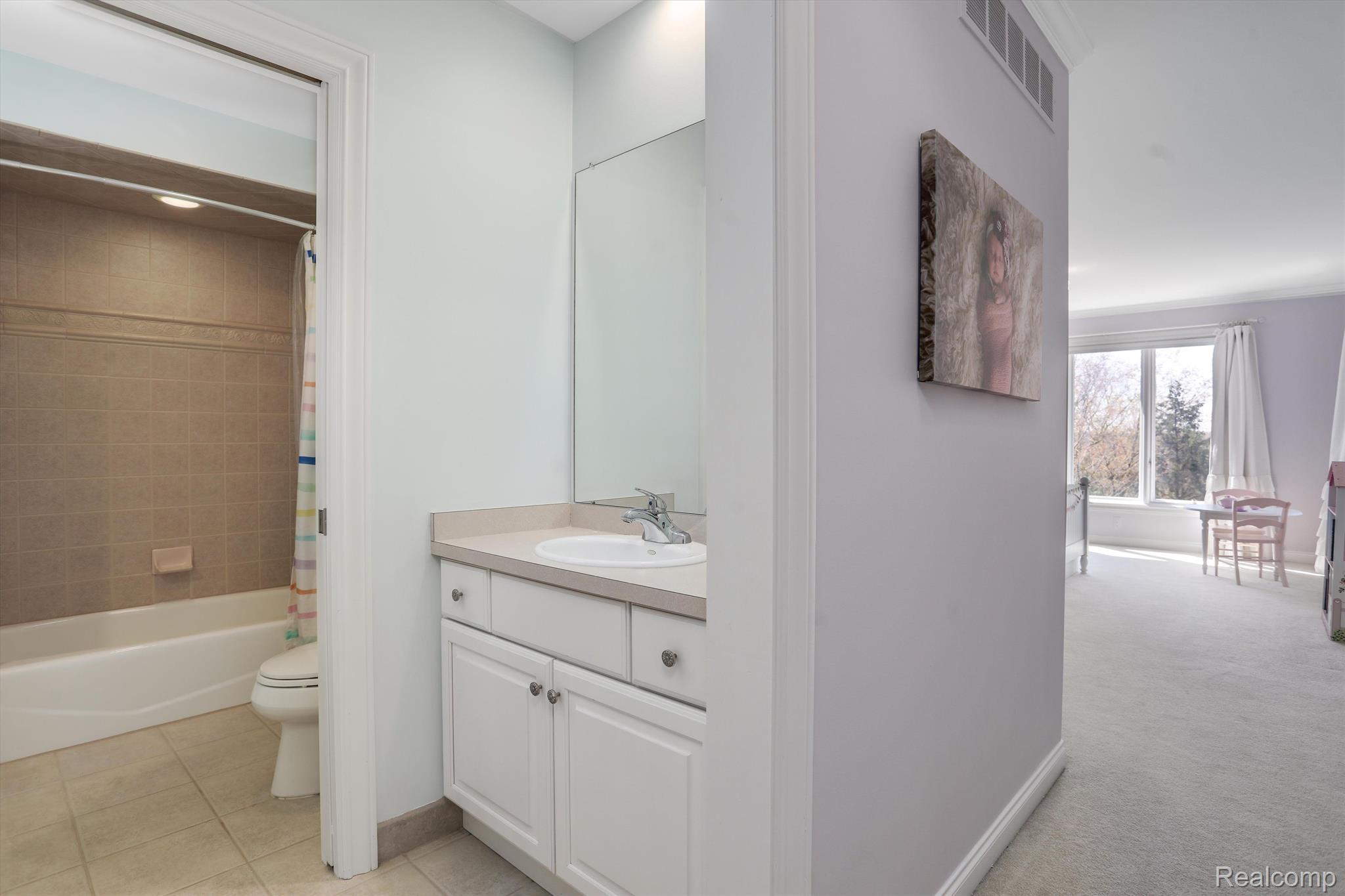 6997 OAKHURST RIDGE Road