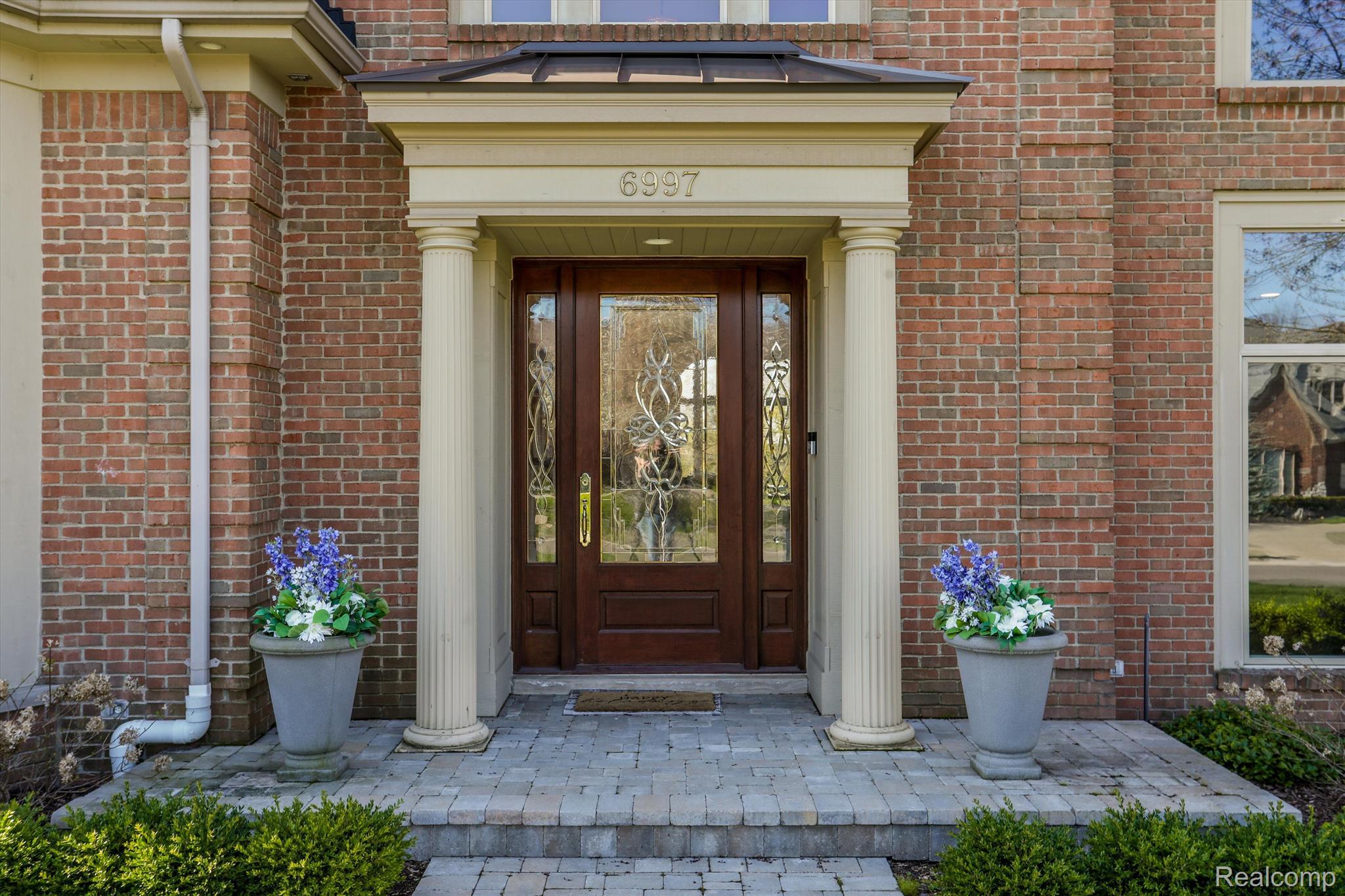 6997 OAKHURST RIDGE Road