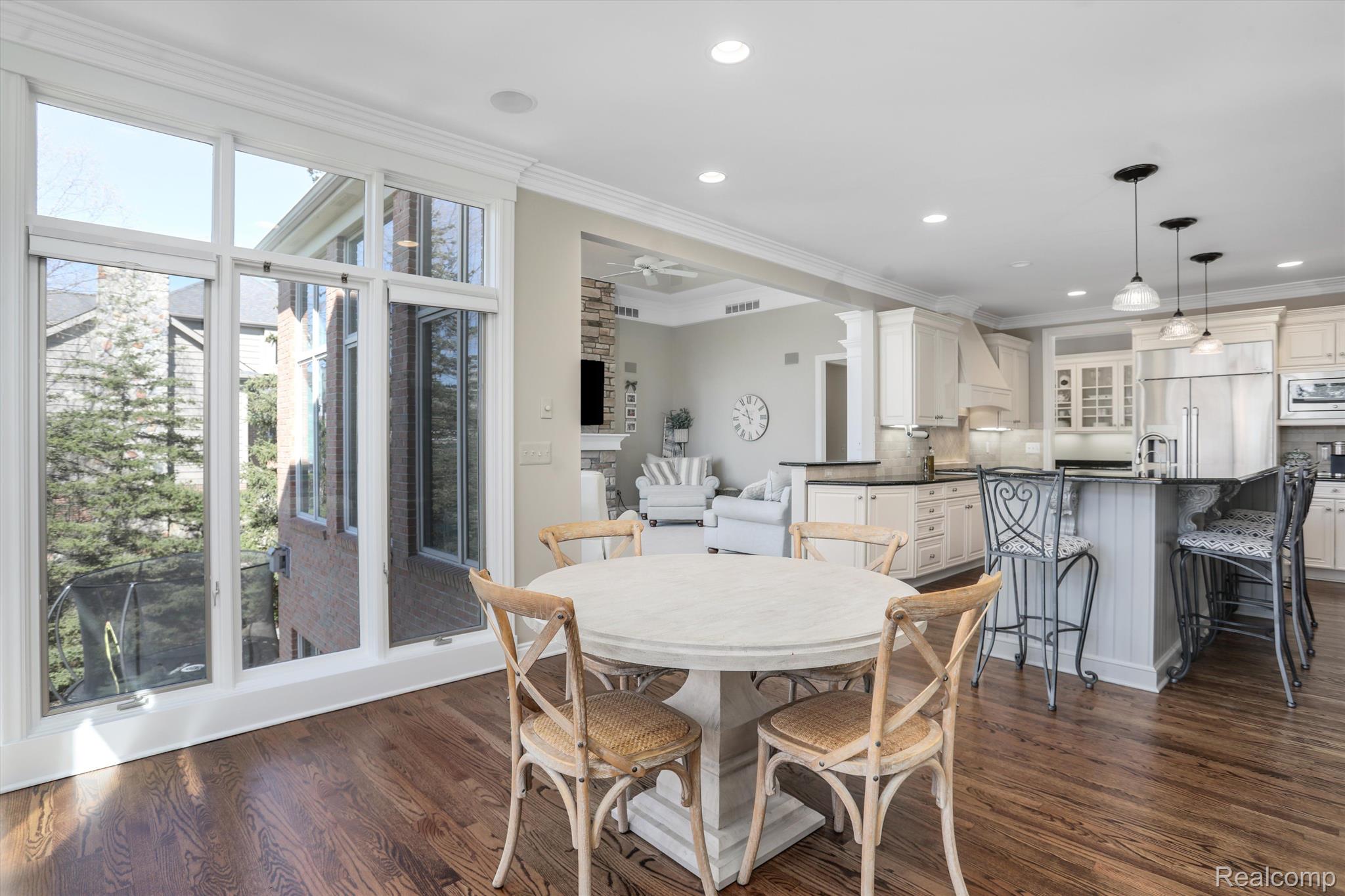 6997 OAKHURST RIDGE Road