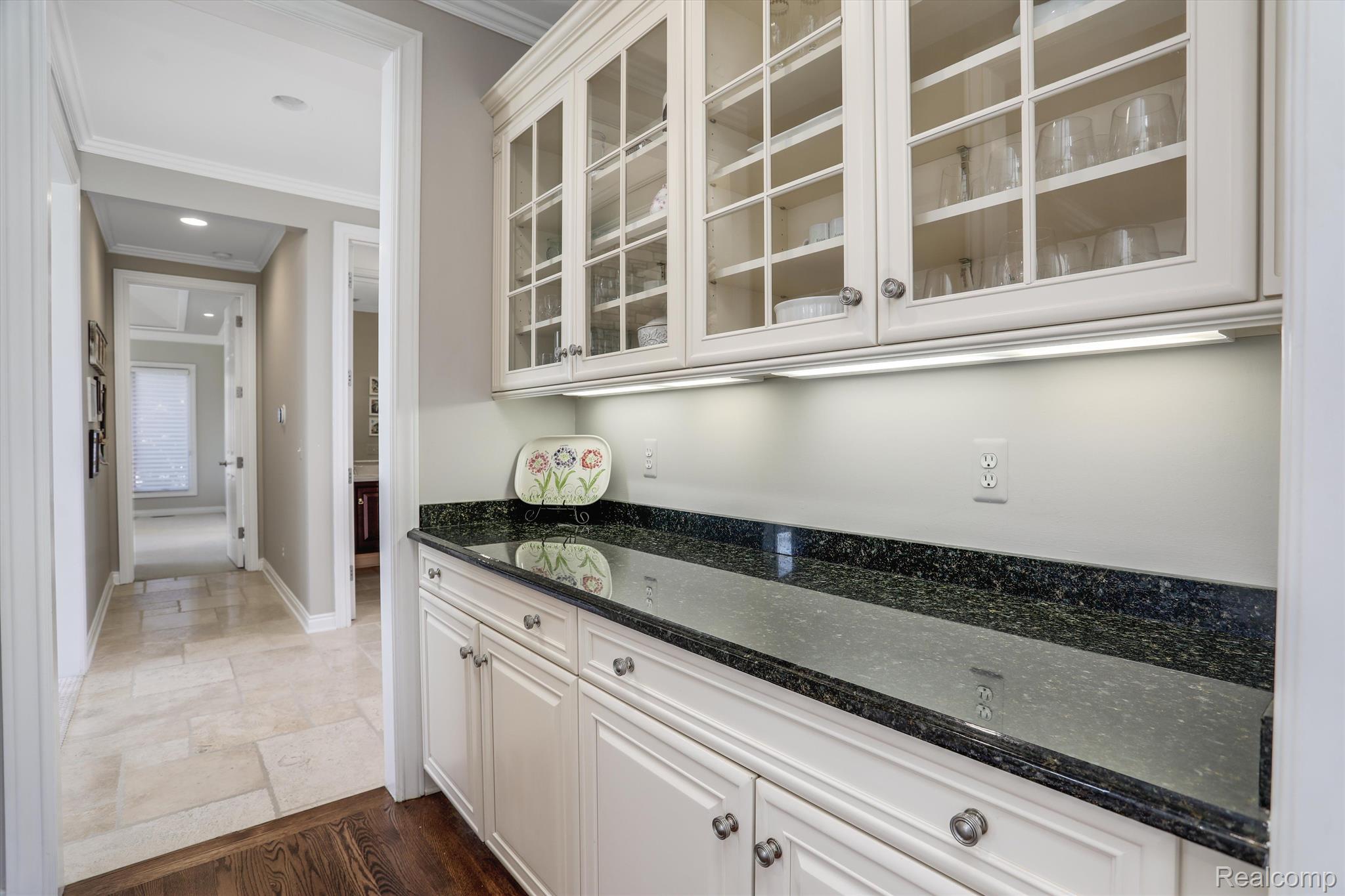 6997 OAKHURST RIDGE Road