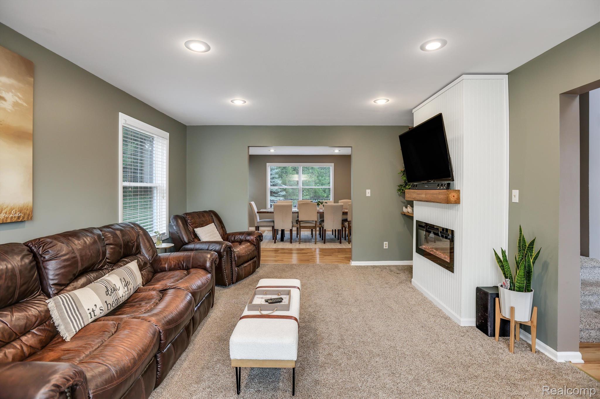 1655 HORSESHOE Drive