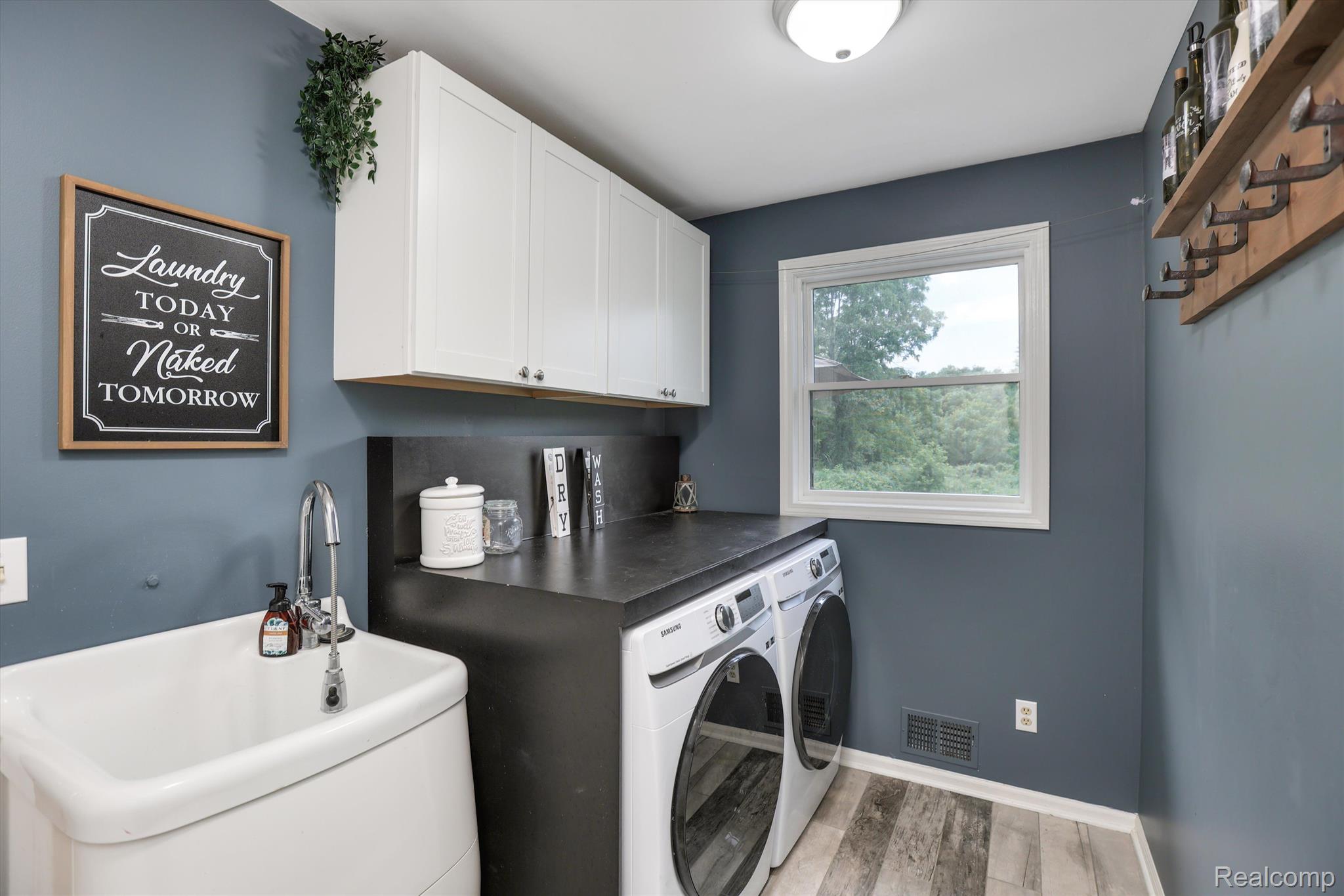 1655 HORSESHOE Drive