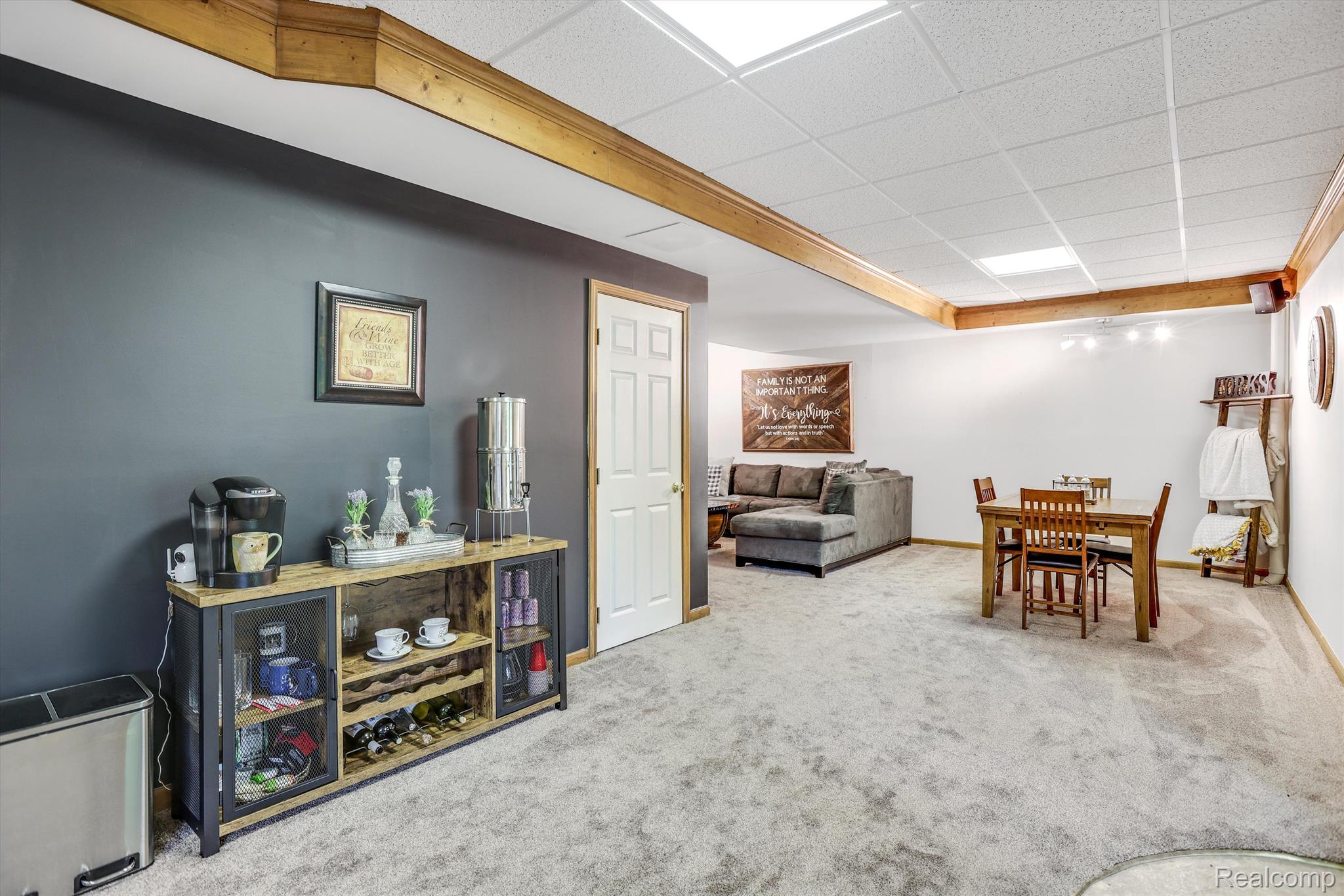 1655 HORSESHOE Drive