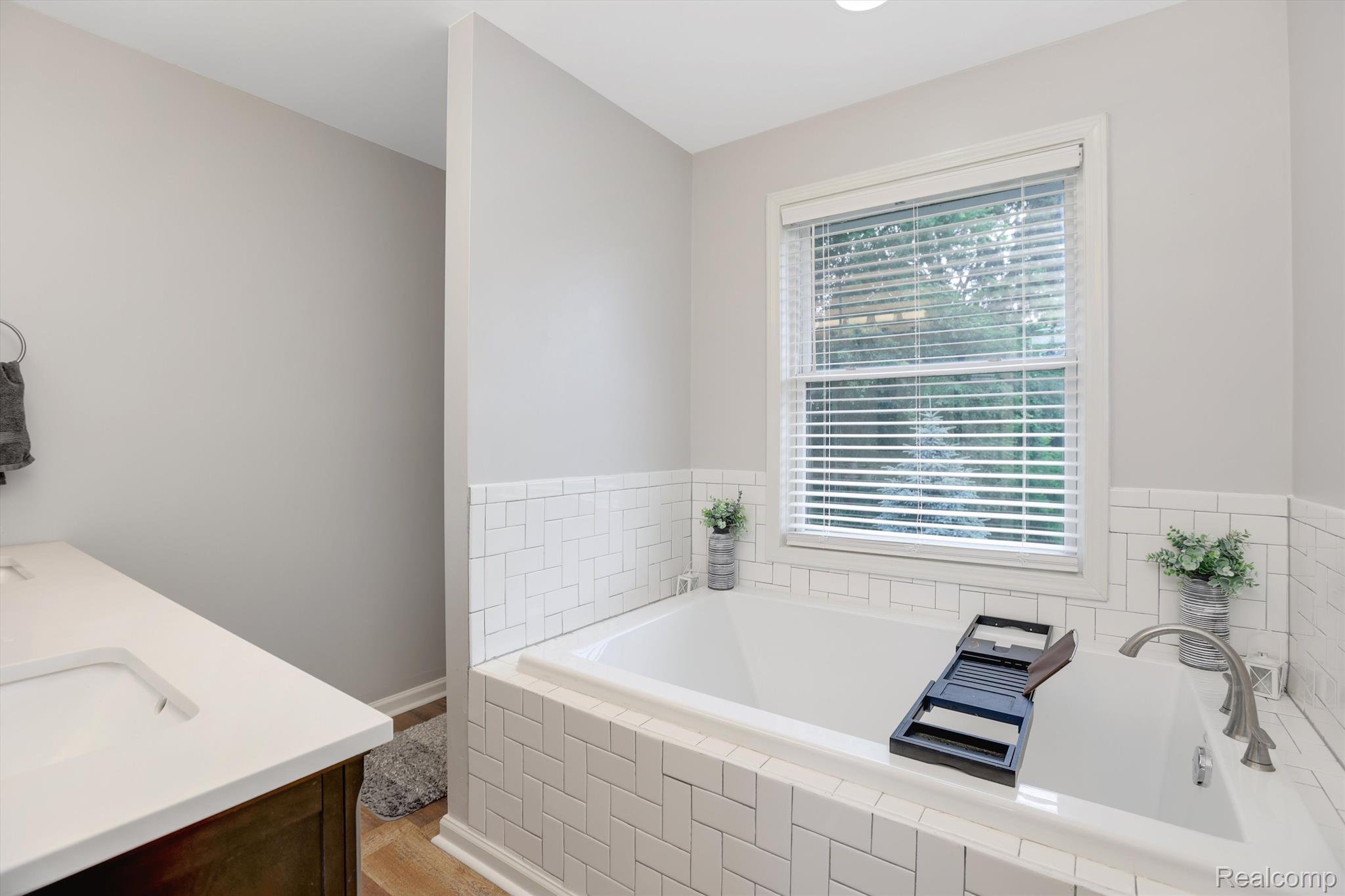 1655 HORSESHOE Drive