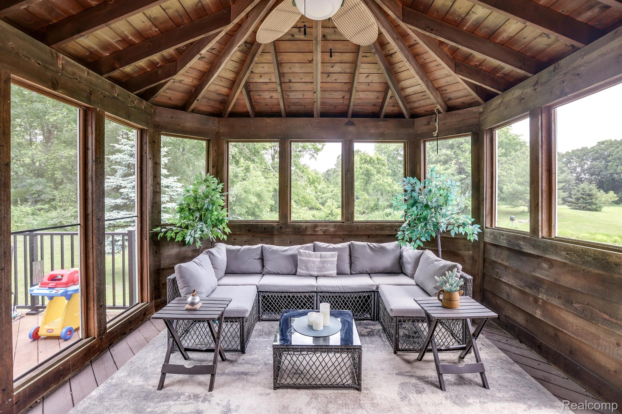 1655 HORSESHOE Drive