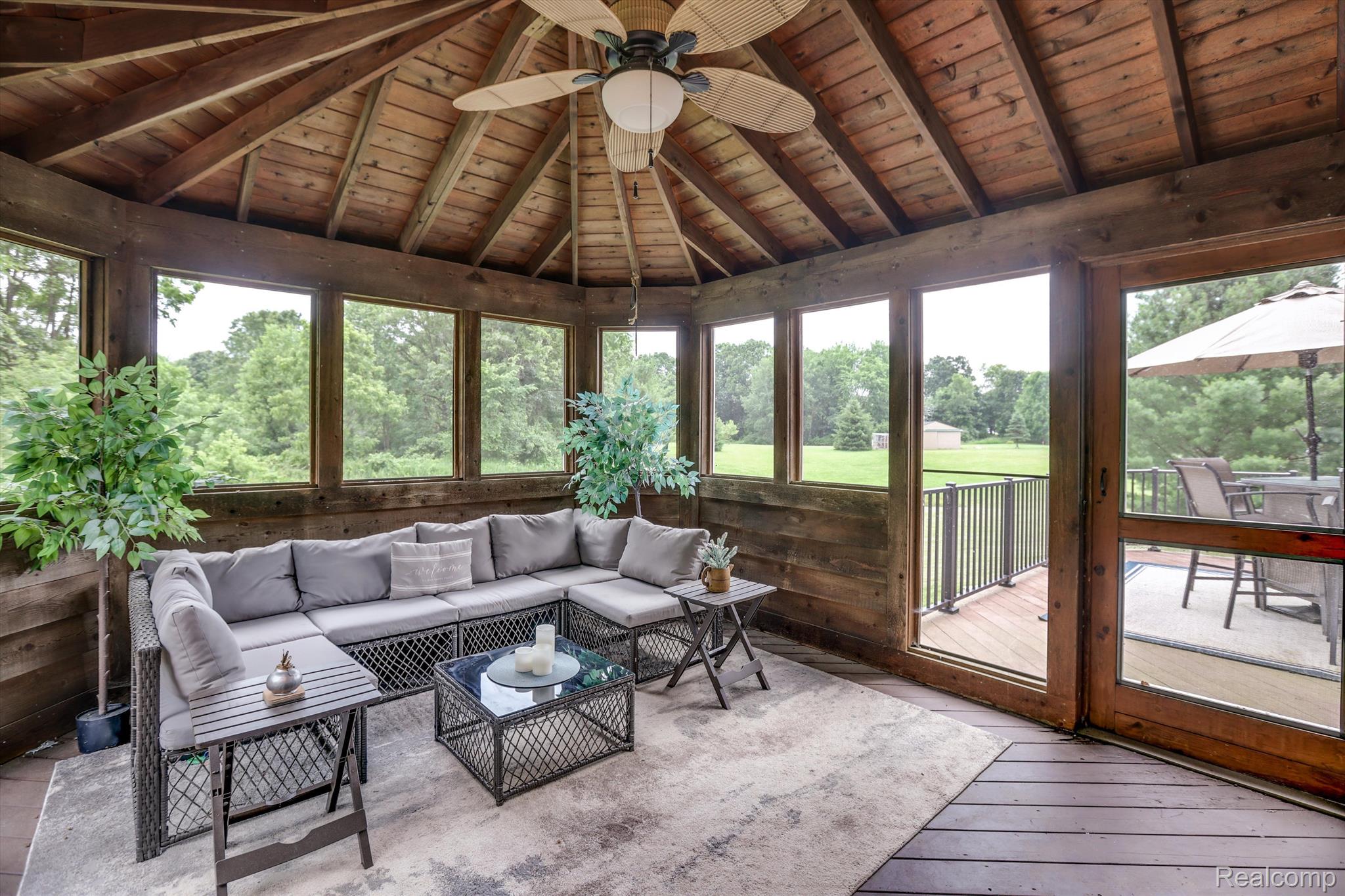 1655 HORSESHOE Drive