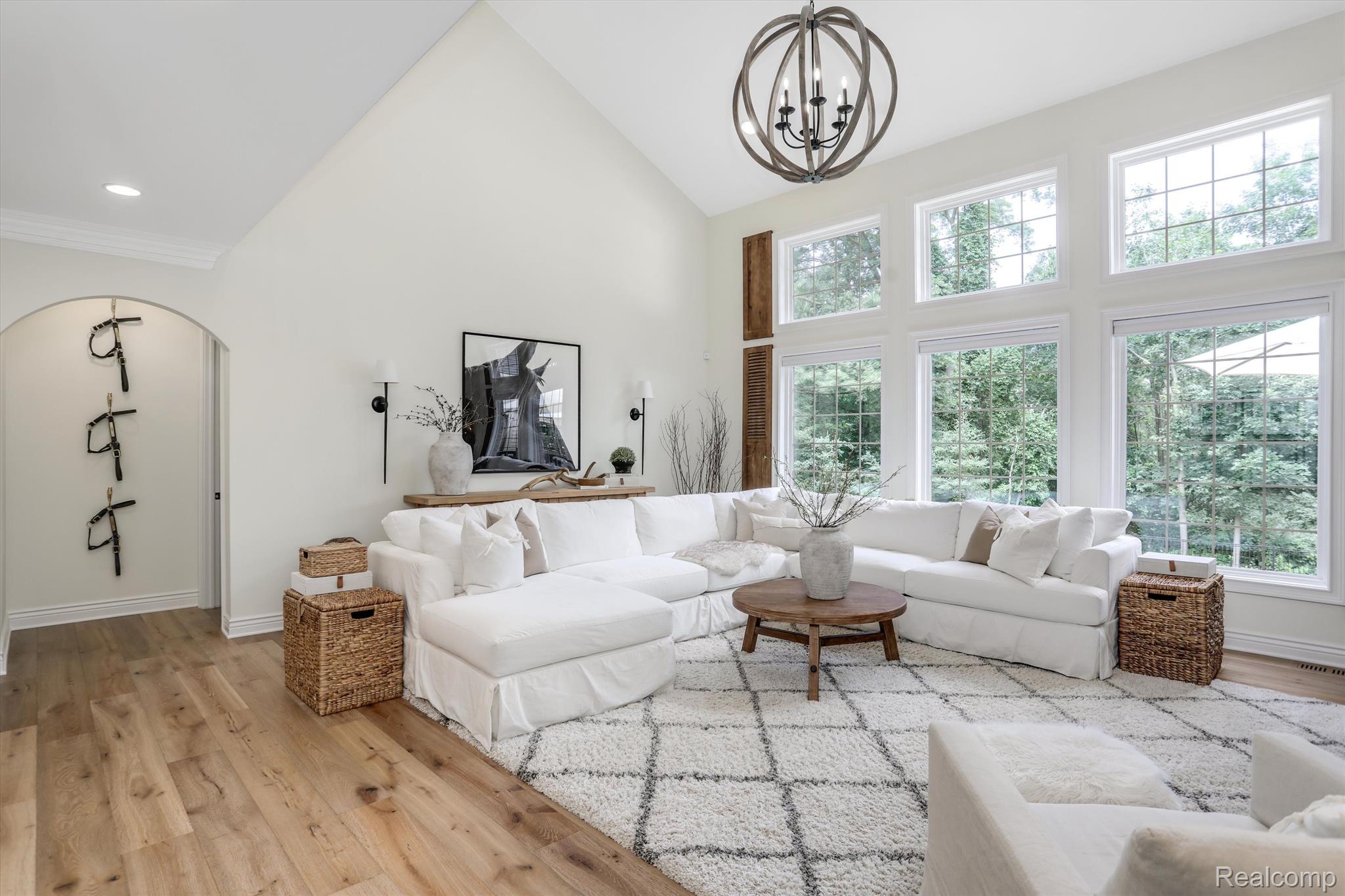 6956 OAKHURST RIDGE Road