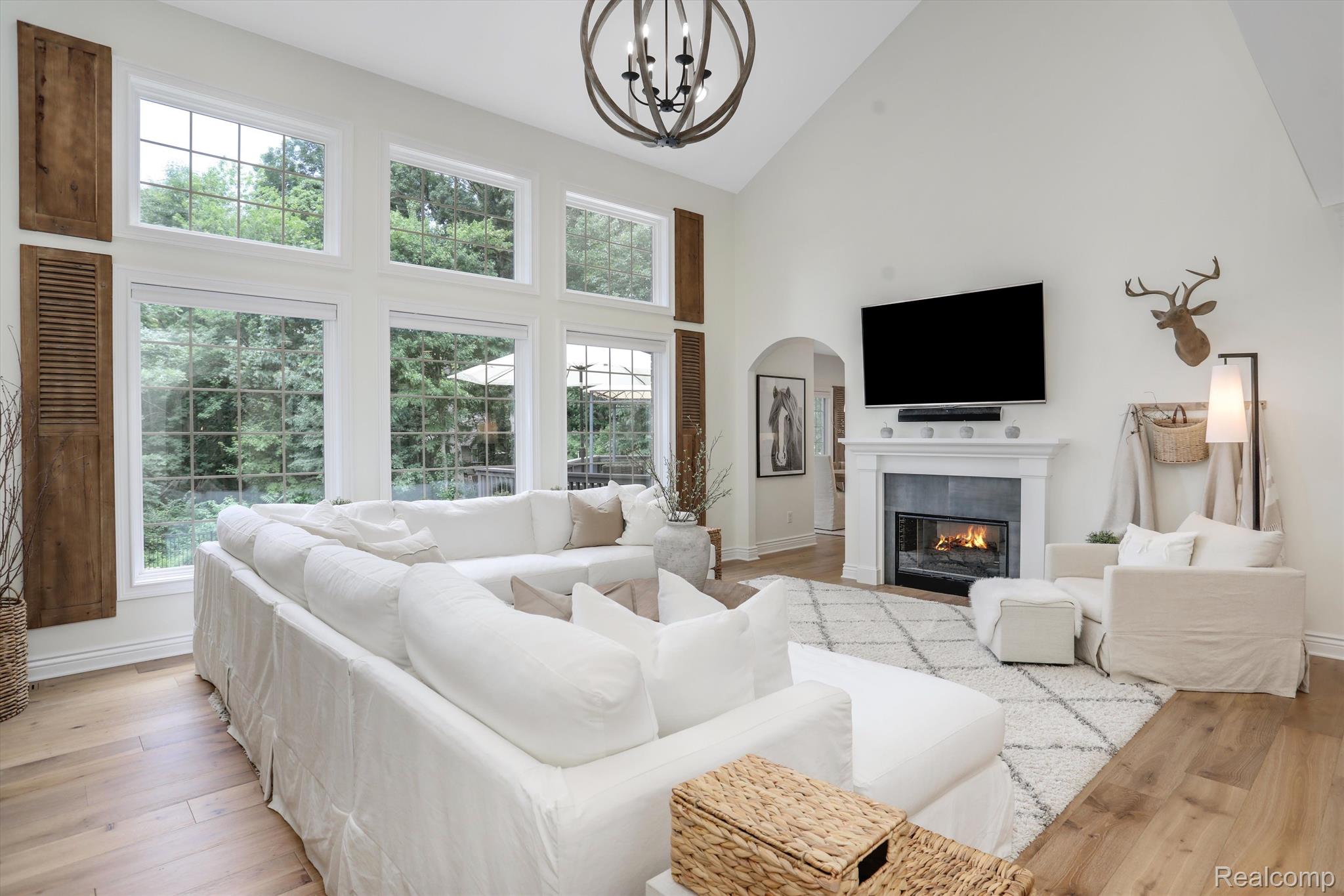 6956 OAKHURST RIDGE Road