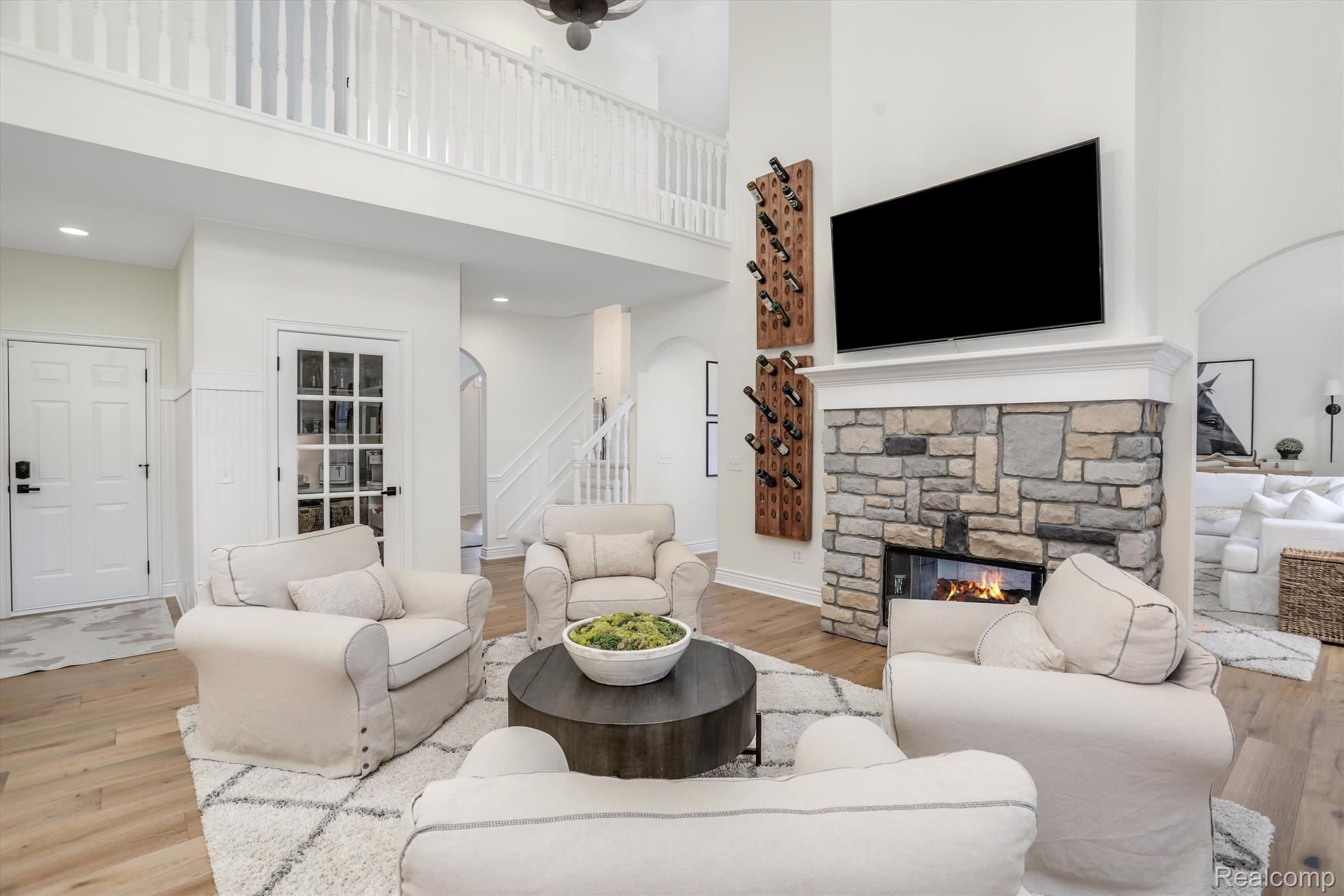 6956 OAKHURST RIDGE Road