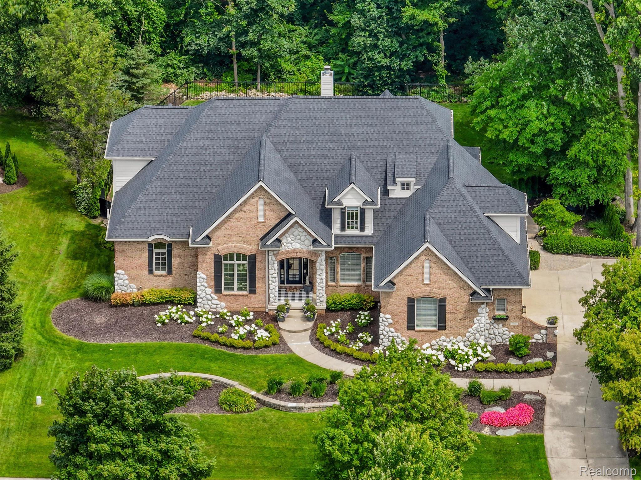 6956 OAKHURST RIDGE Road