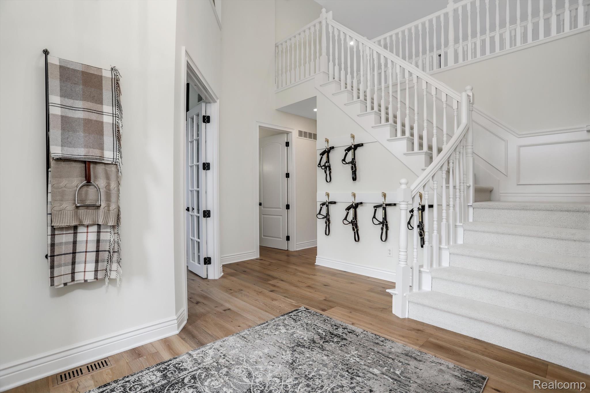 6956 OAKHURST RIDGE Road