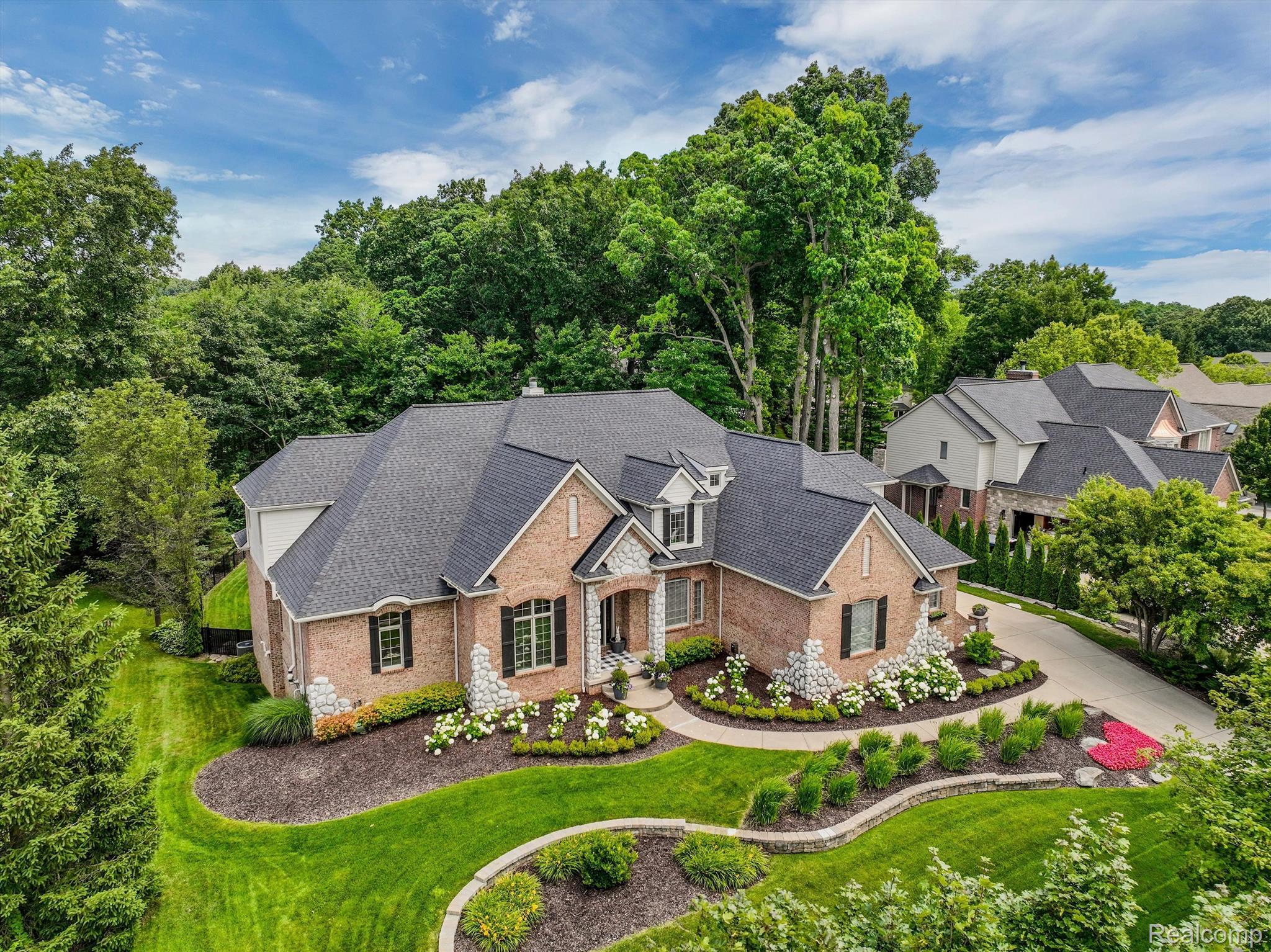 6956 OAKHURST RIDGE Road