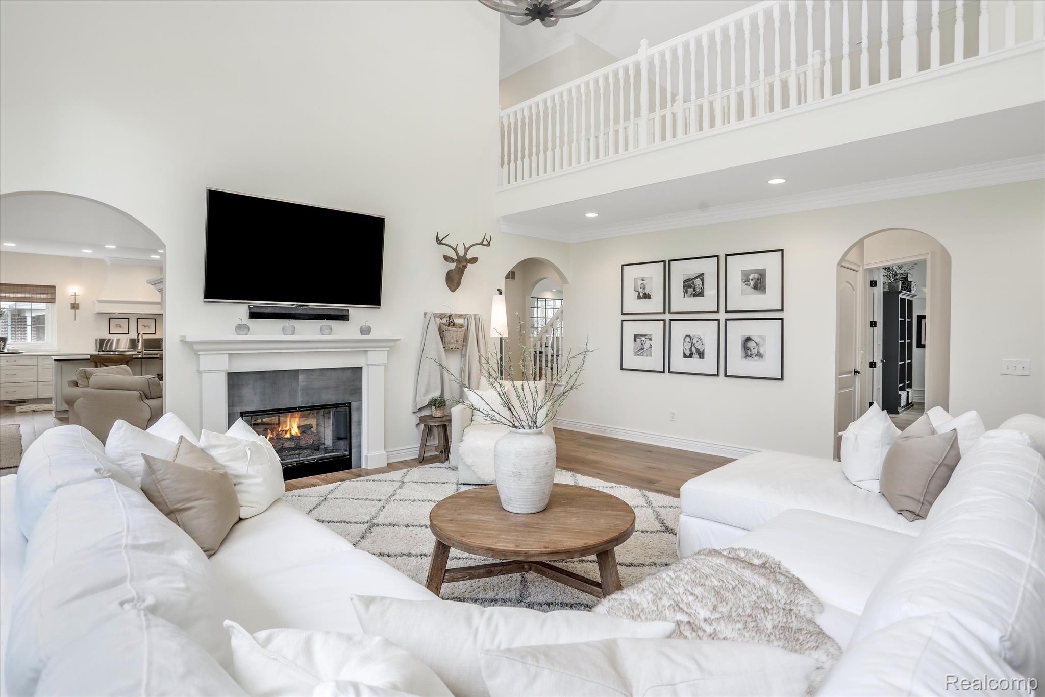 6956 OAKHURST RIDGE Road