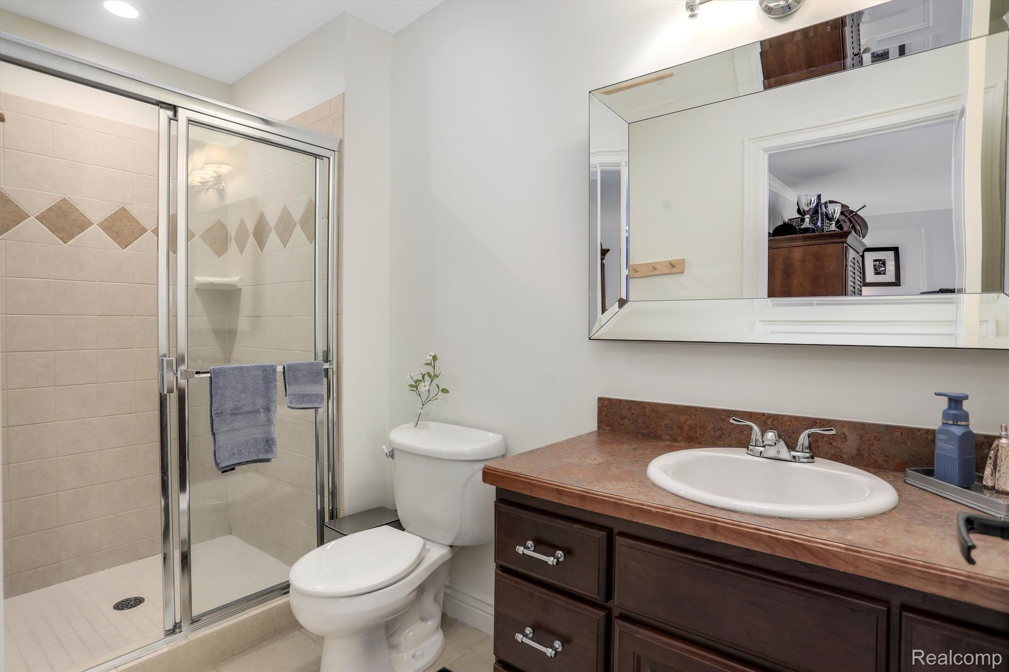 6956 OAKHURST RIDGE Road