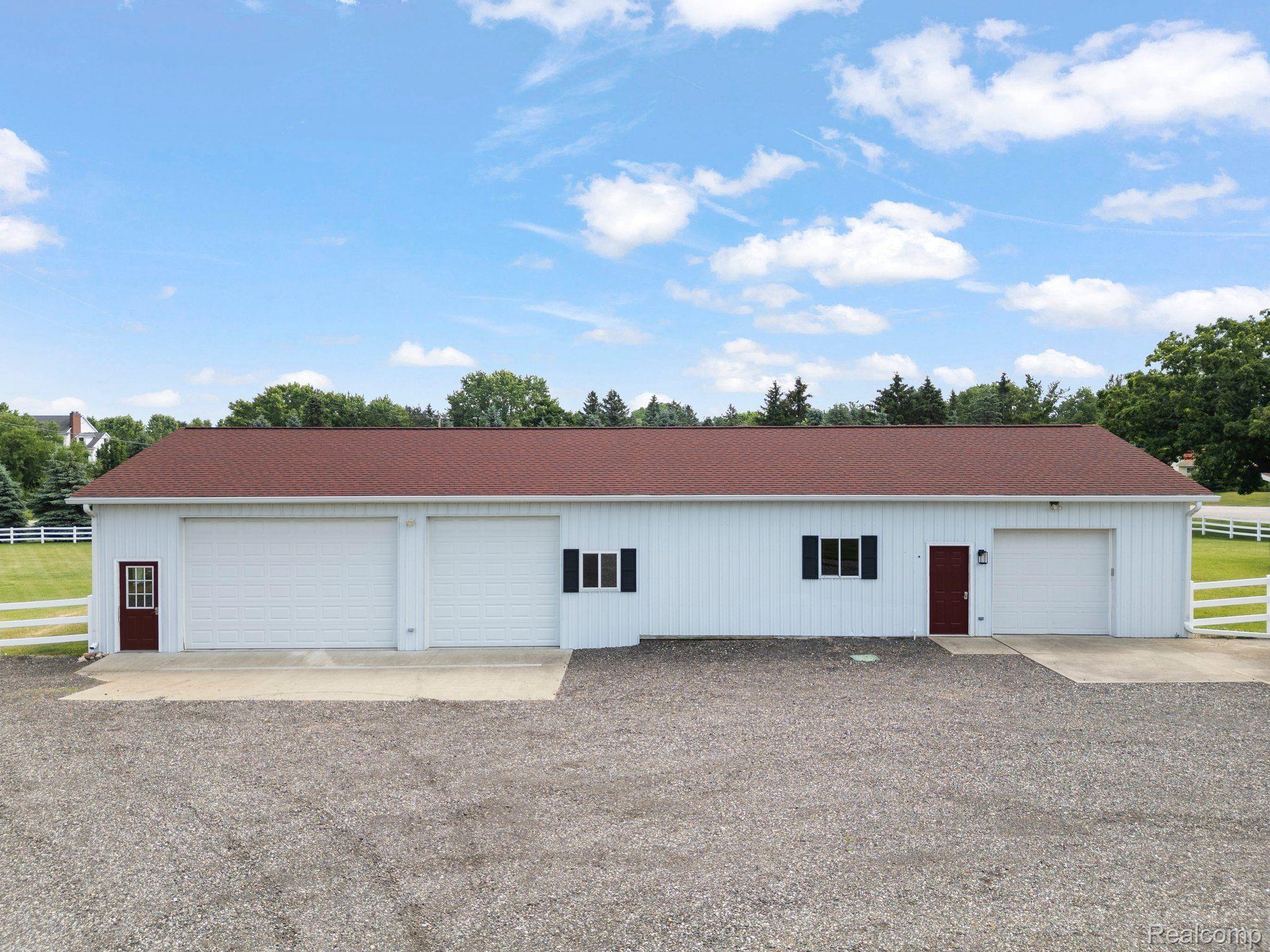 3310 MIDDLE Road
