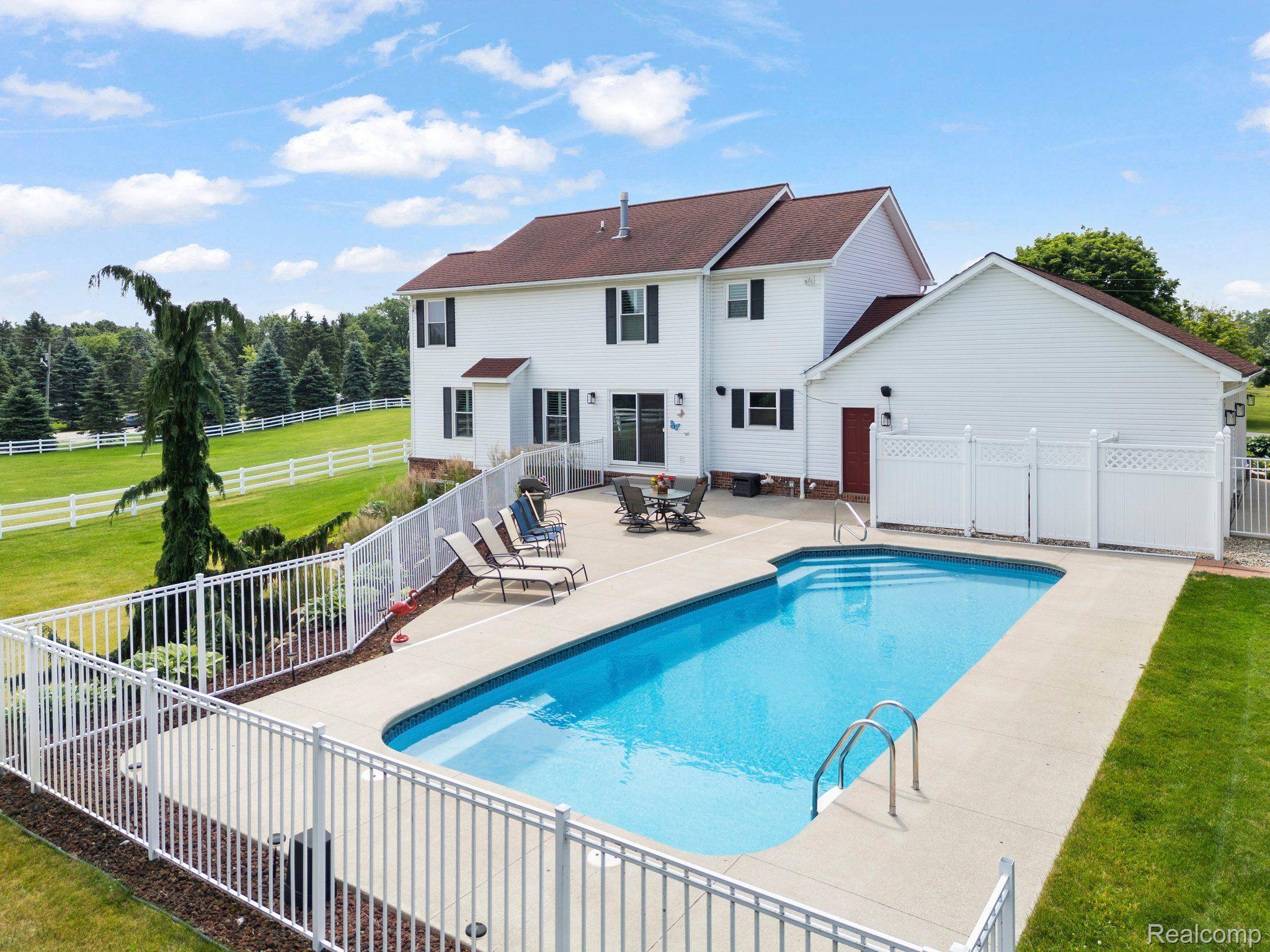 3310 MIDDLE Road