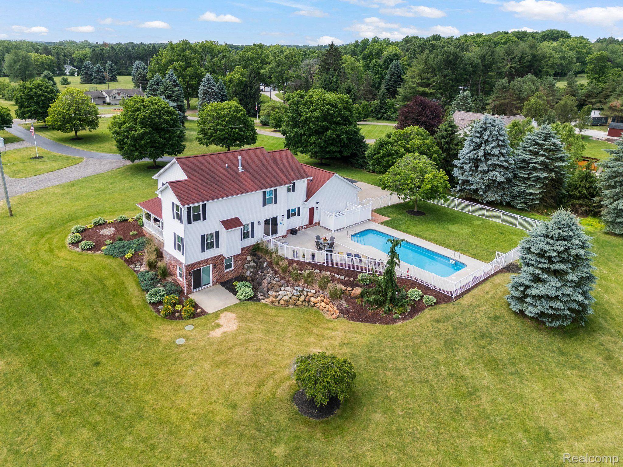 3310 MIDDLE Road
