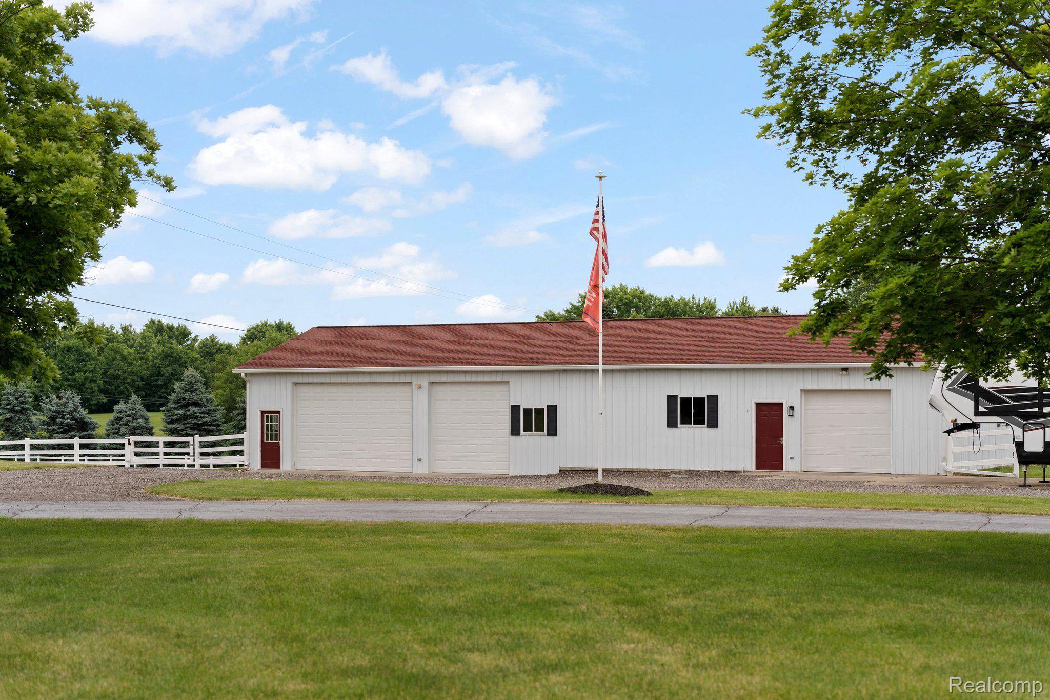 3310 MIDDLE Road