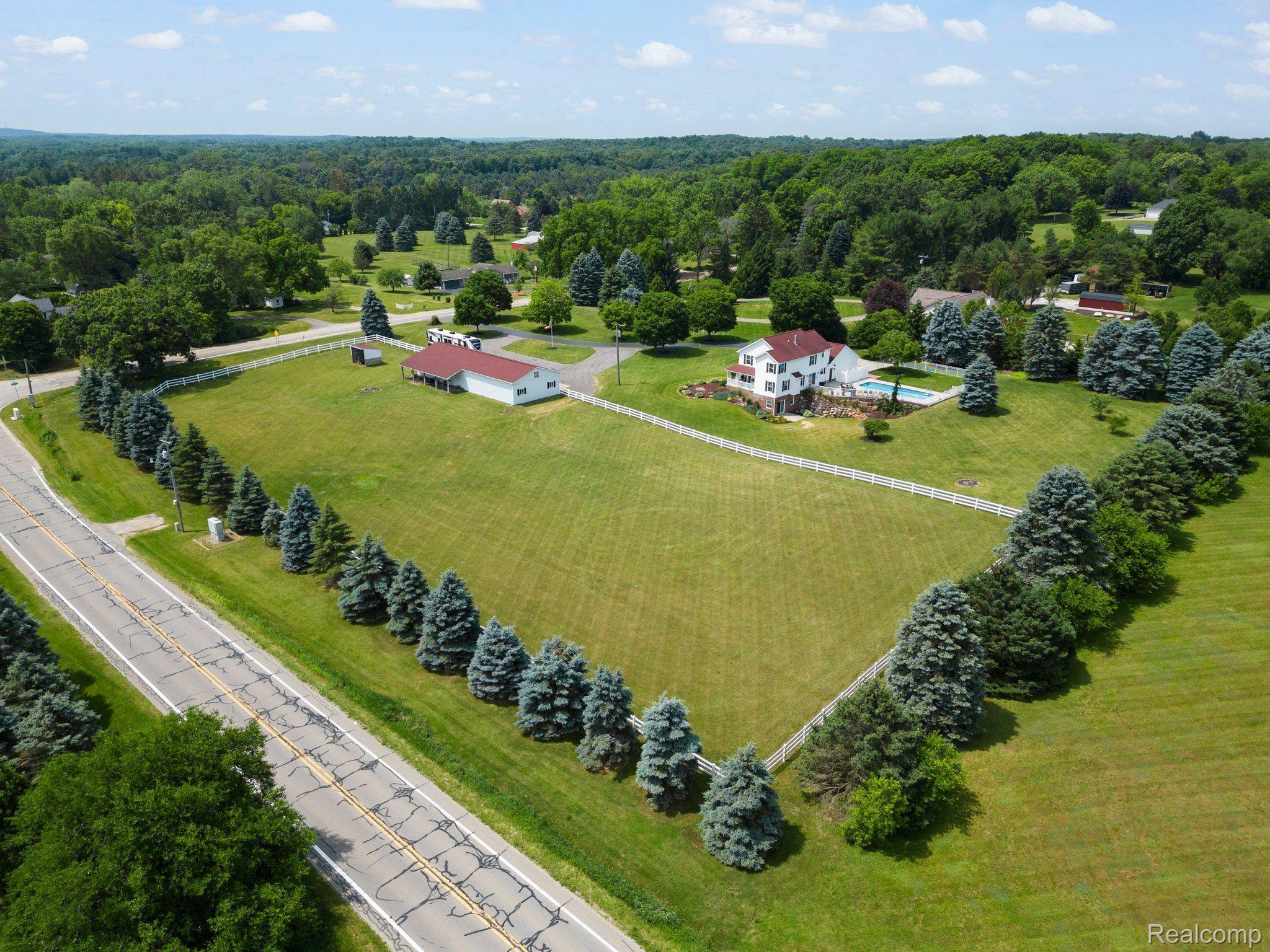 3310 MIDDLE Road