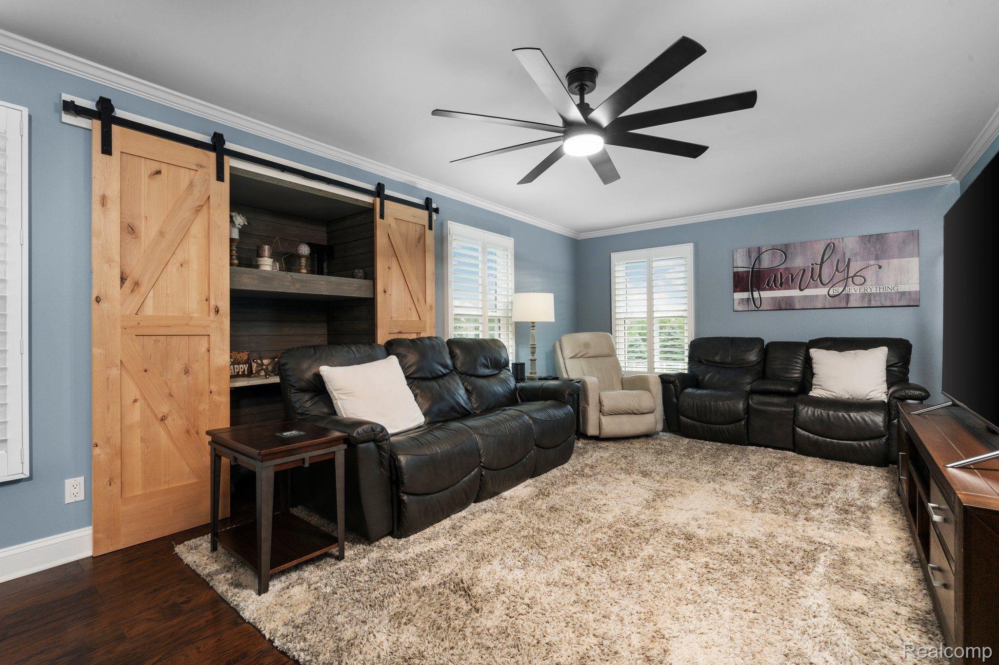 3310 MIDDLE Road
