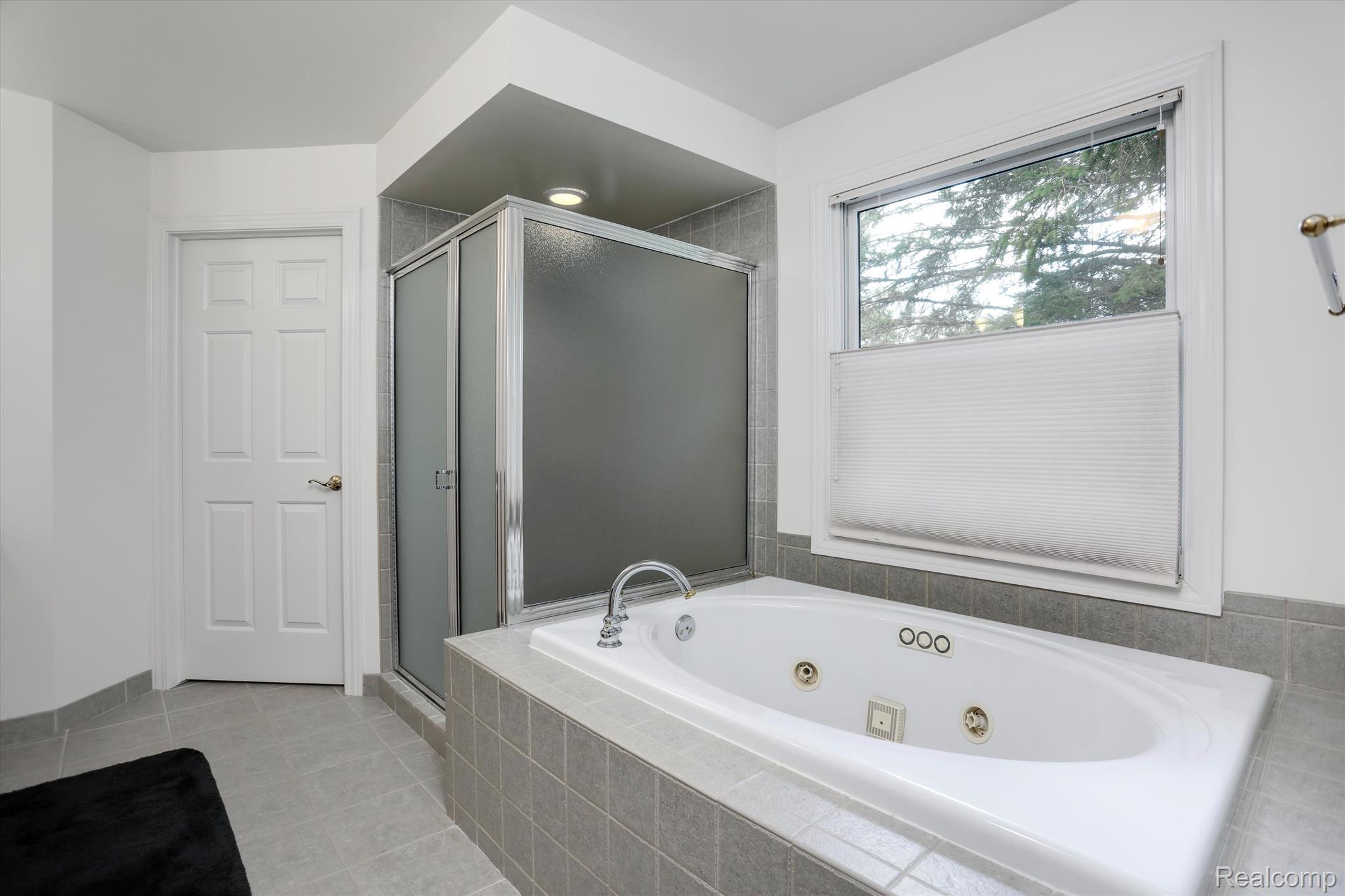 4703 OAKHURST RIDGE Road