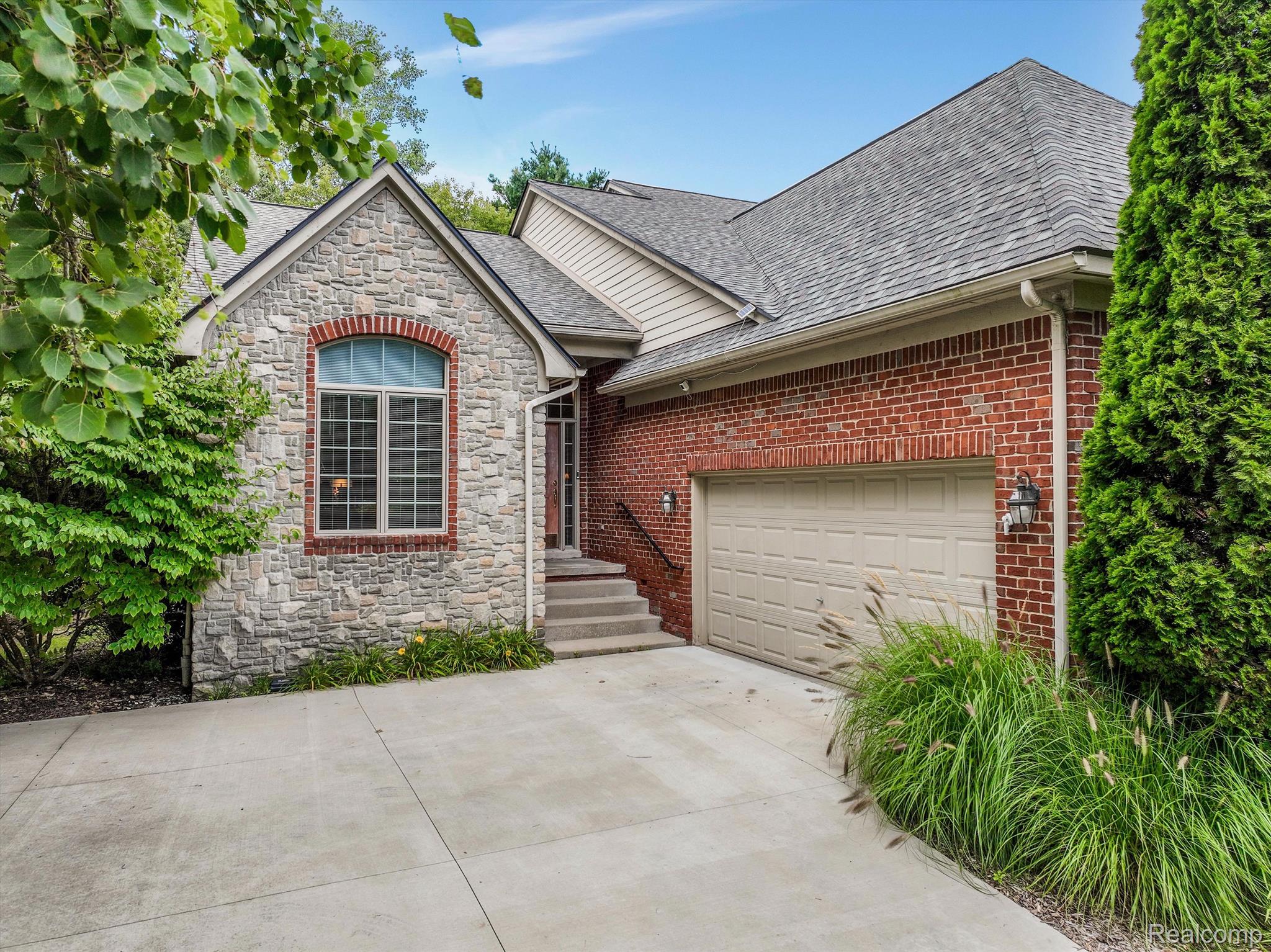 4703 OAKHURST RIDGE Road