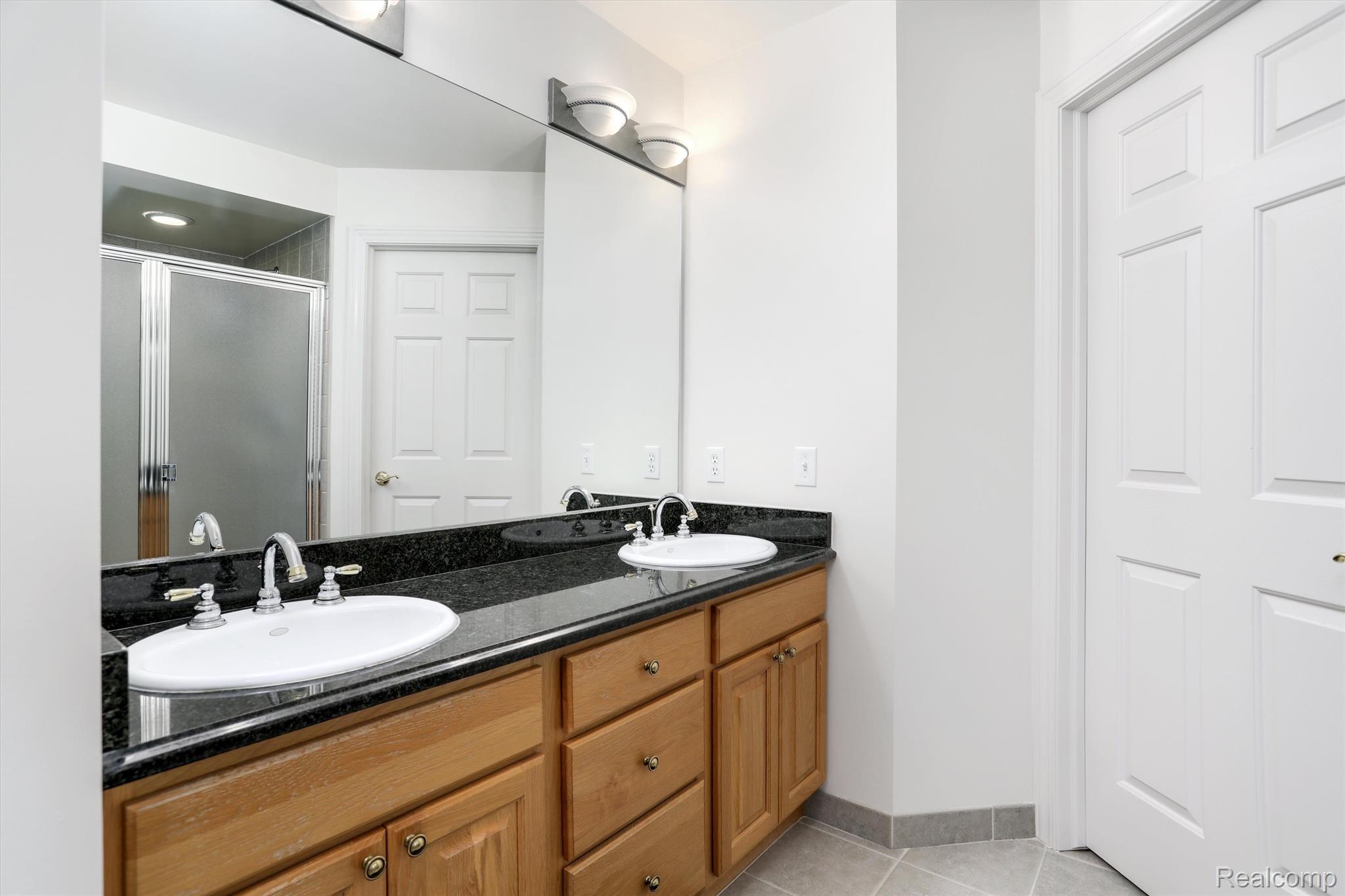 4703 OAKHURST RIDGE Road