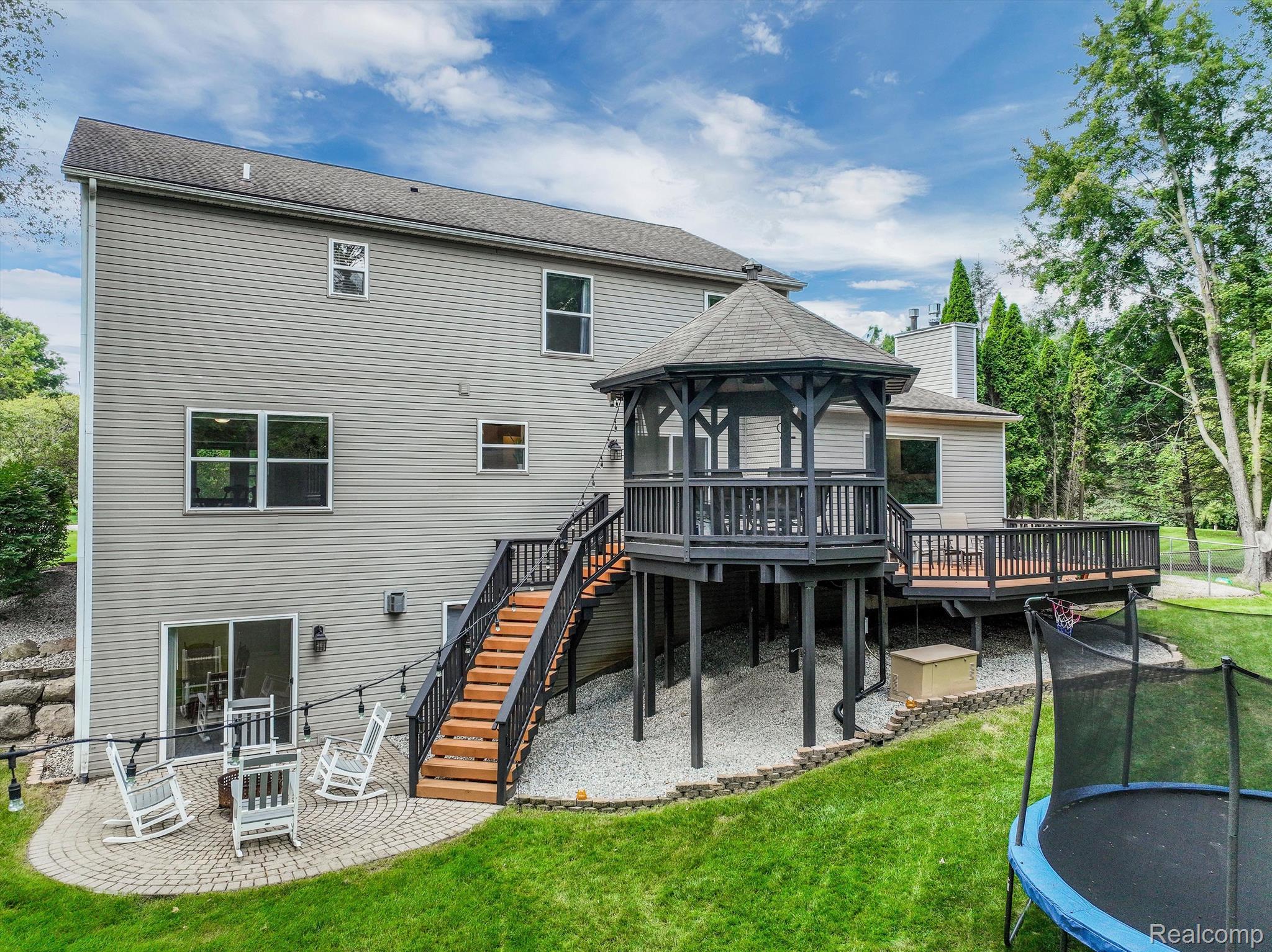 4655 MESA Court