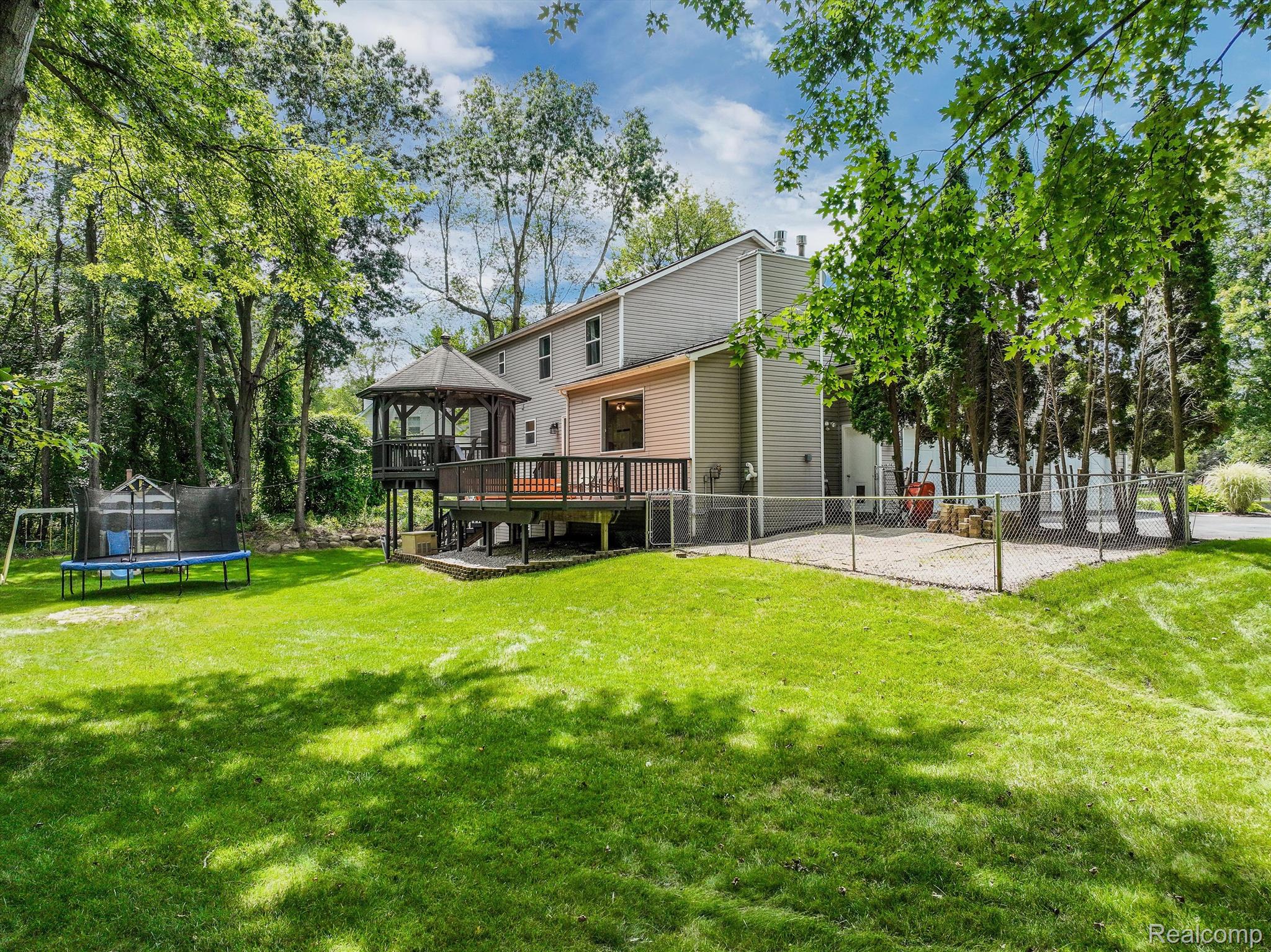 4655 MESA Court
