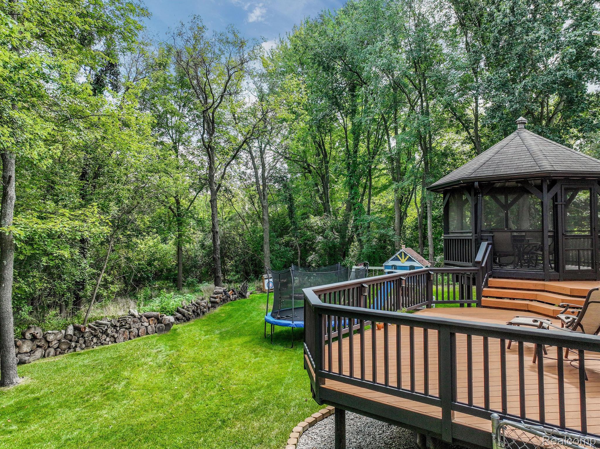 4655 MESA Court