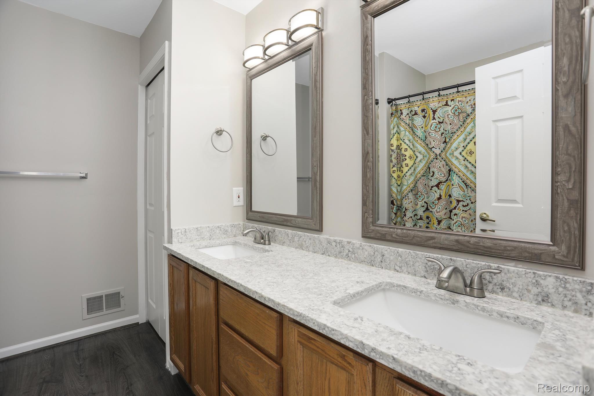 4655 MESA Court