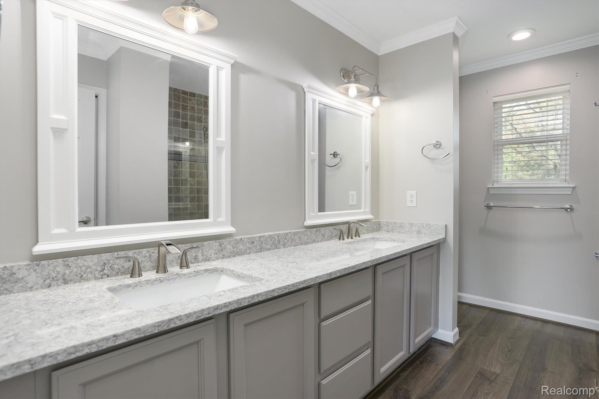 4655 MESA Court