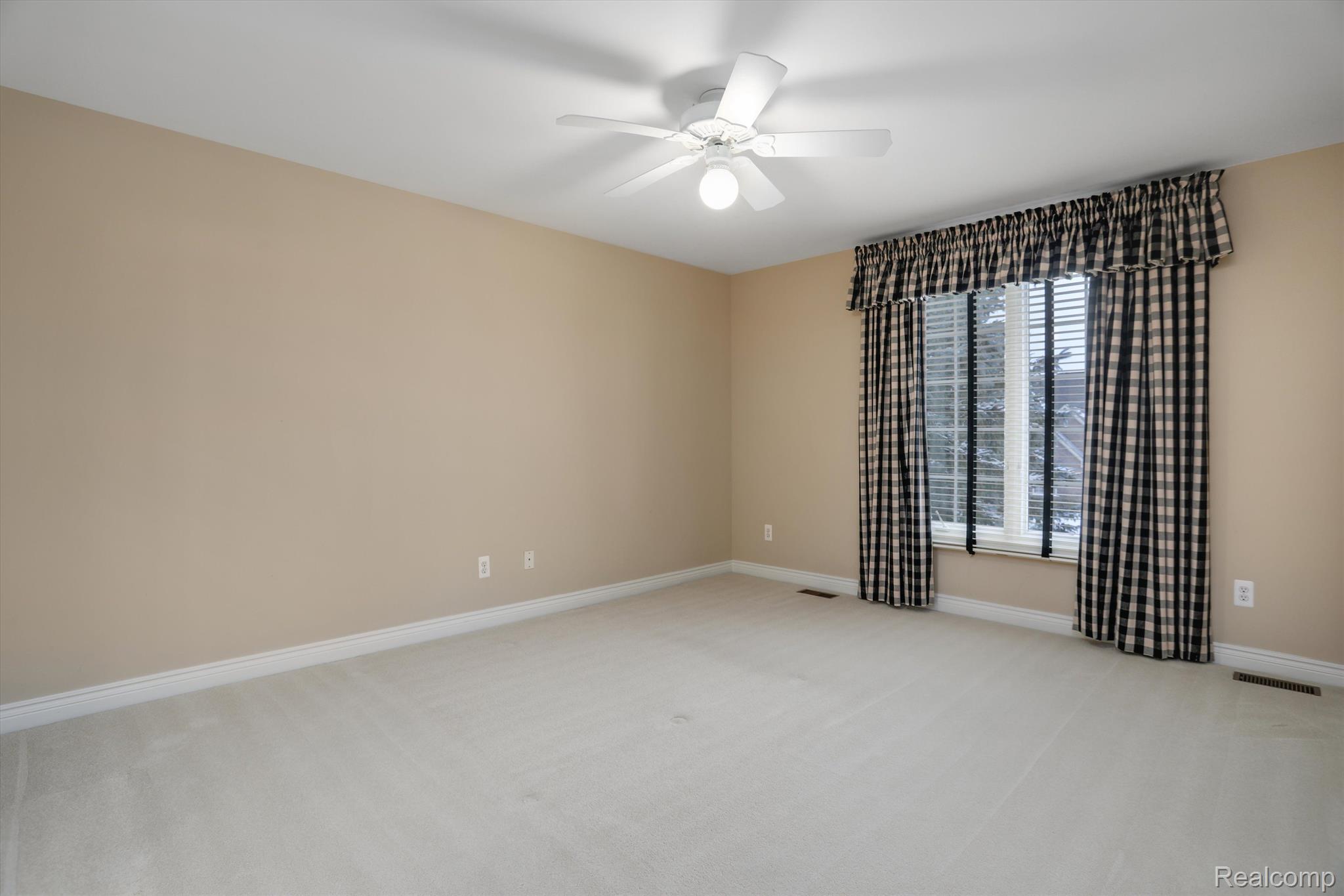 5031 ROCKAWAY Lane