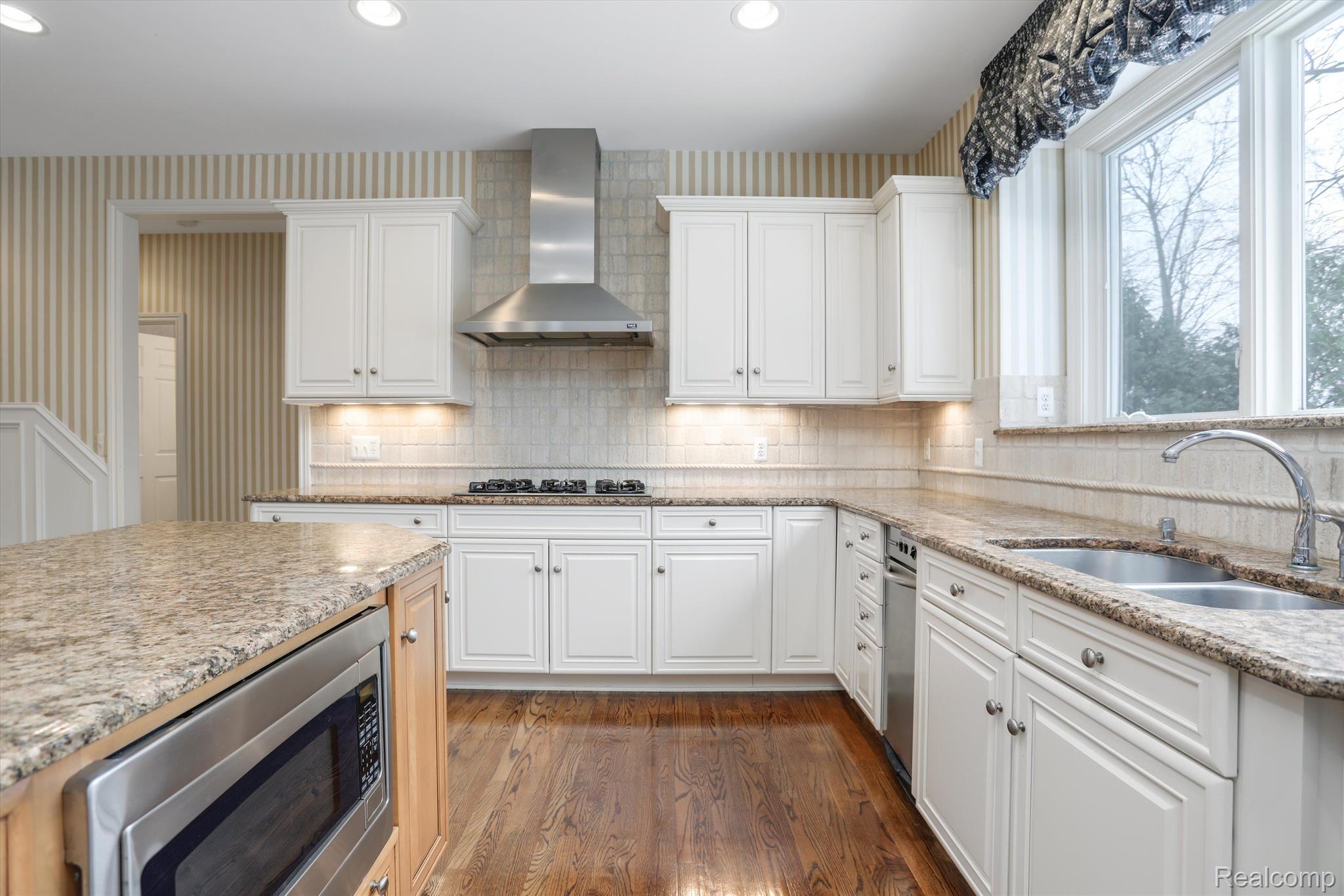 5031 ROCKAWAY Lane