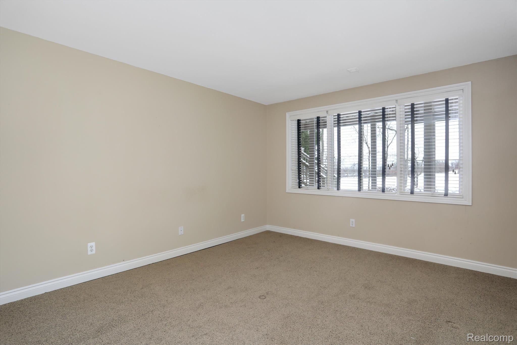 5031 ROCKAWAY Lane