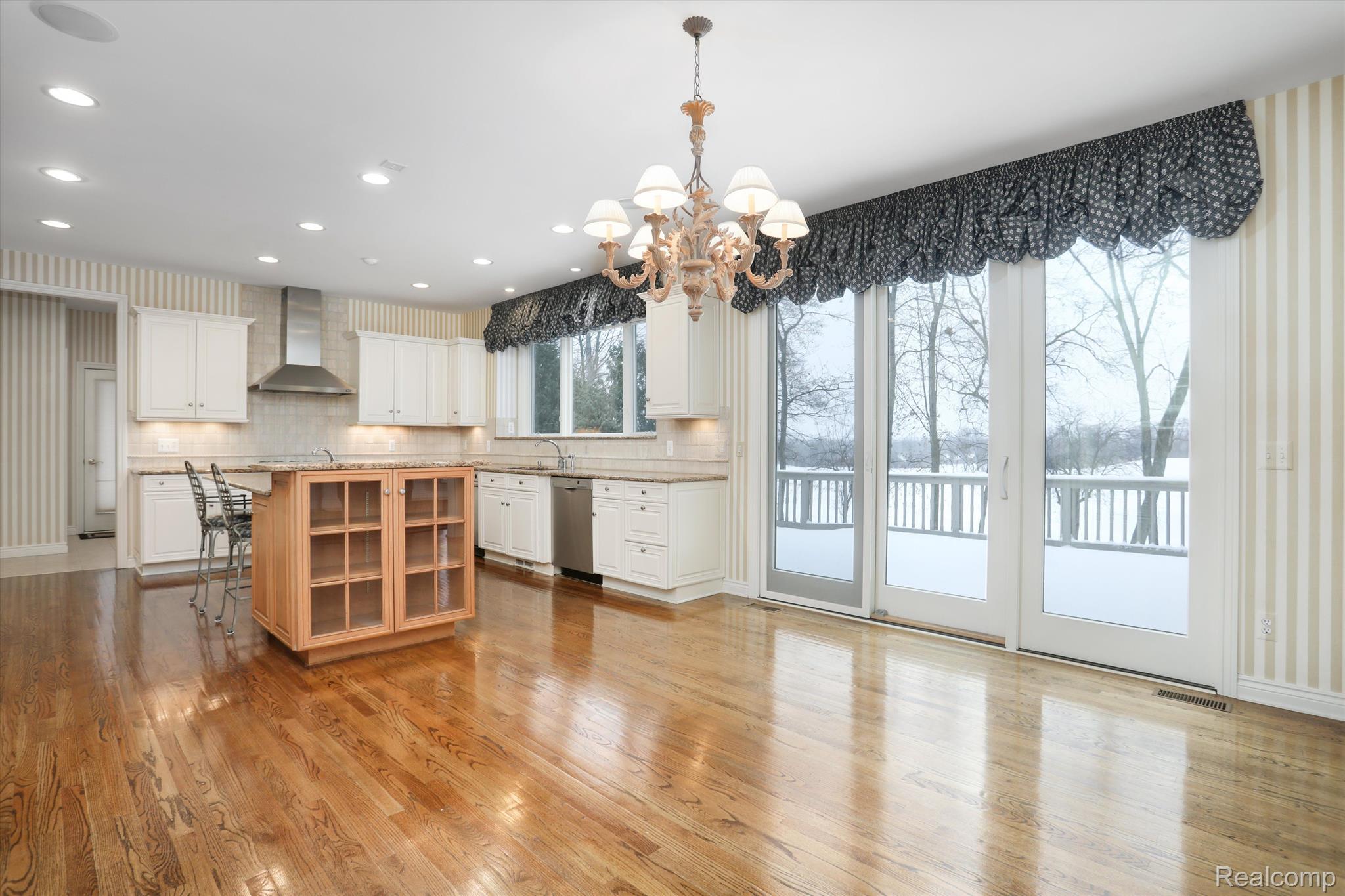 5031 ROCKAWAY Lane