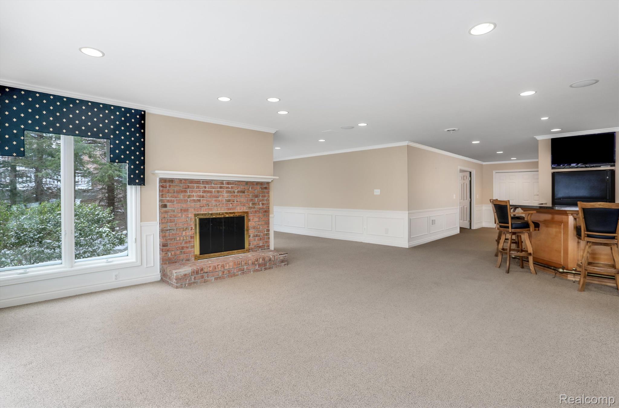 5031 ROCKAWAY Lane