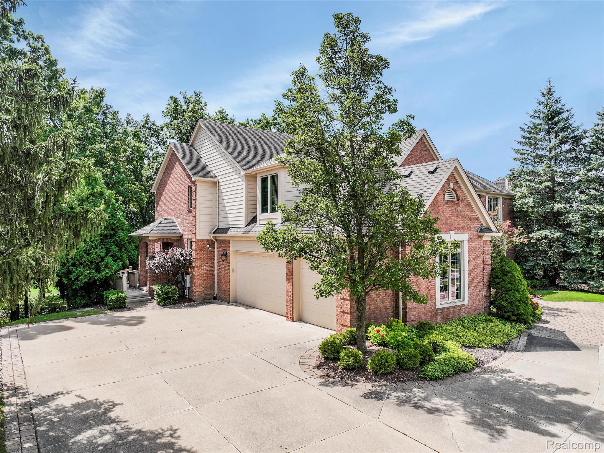 5031 ROCKAWAY Lane